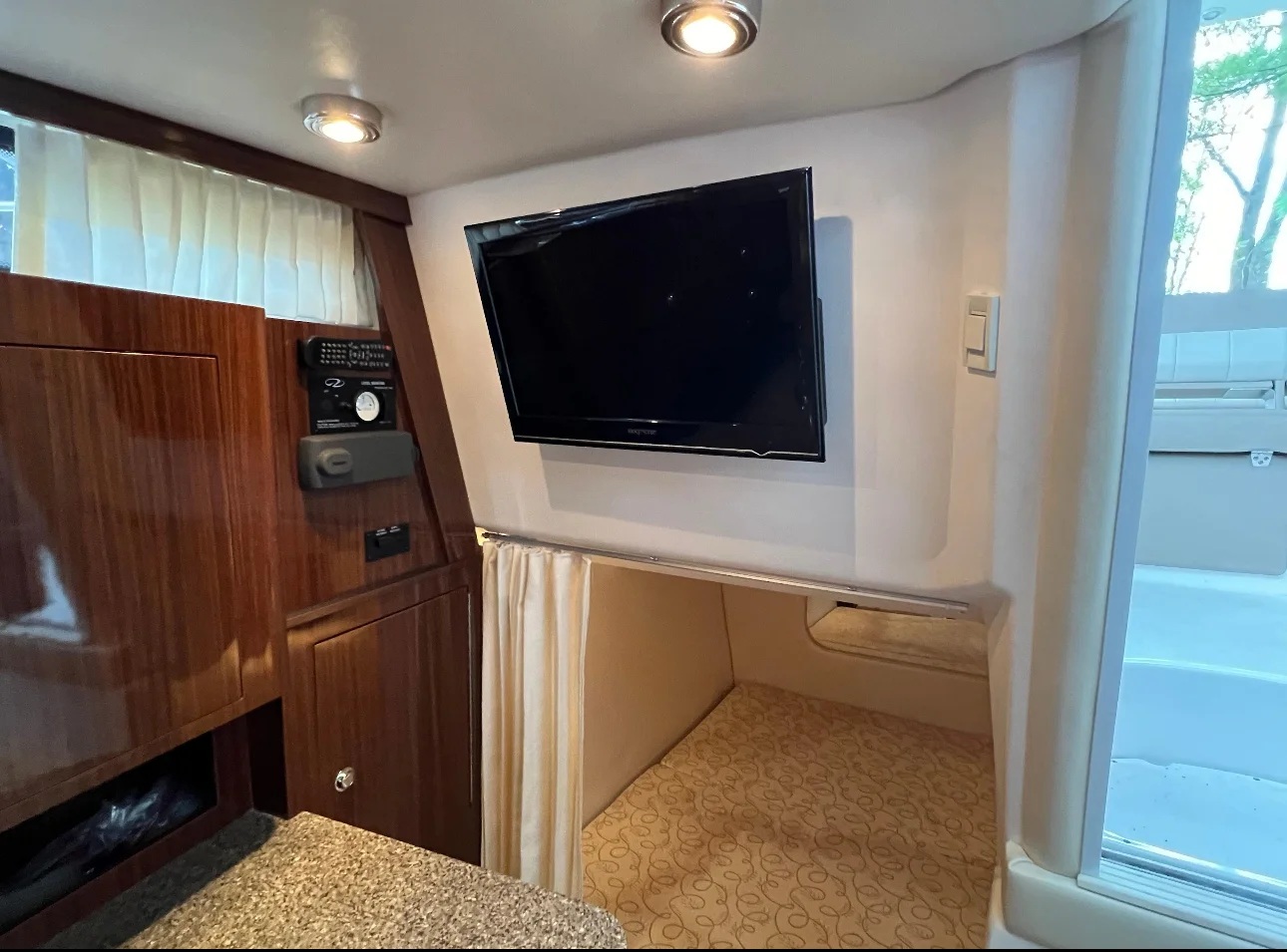 2013 Regal 30 EXPRESS Image Thumbnail #14