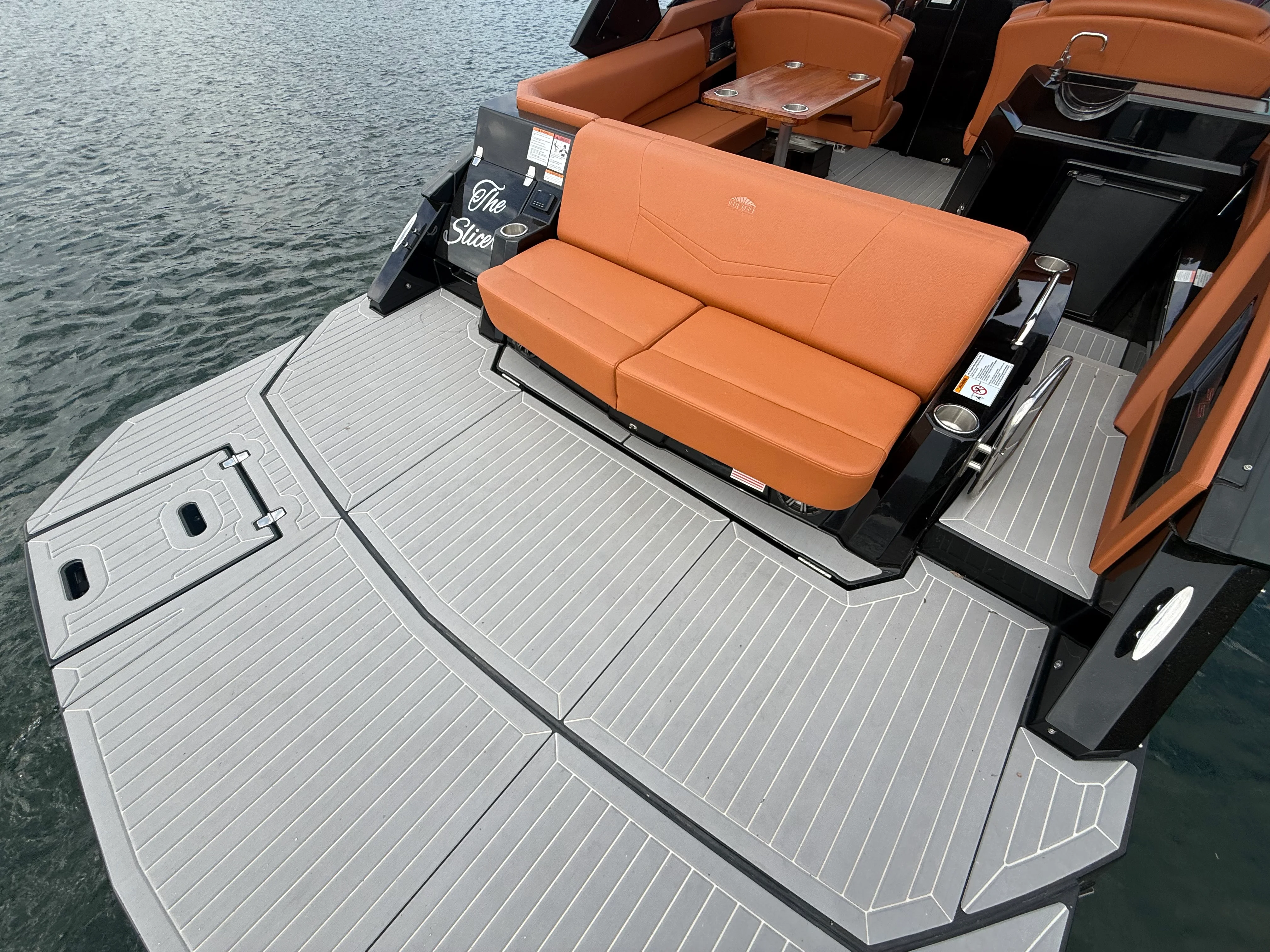 2022 Cruisers Yachts 338 CX SB Image Thumbnail #20