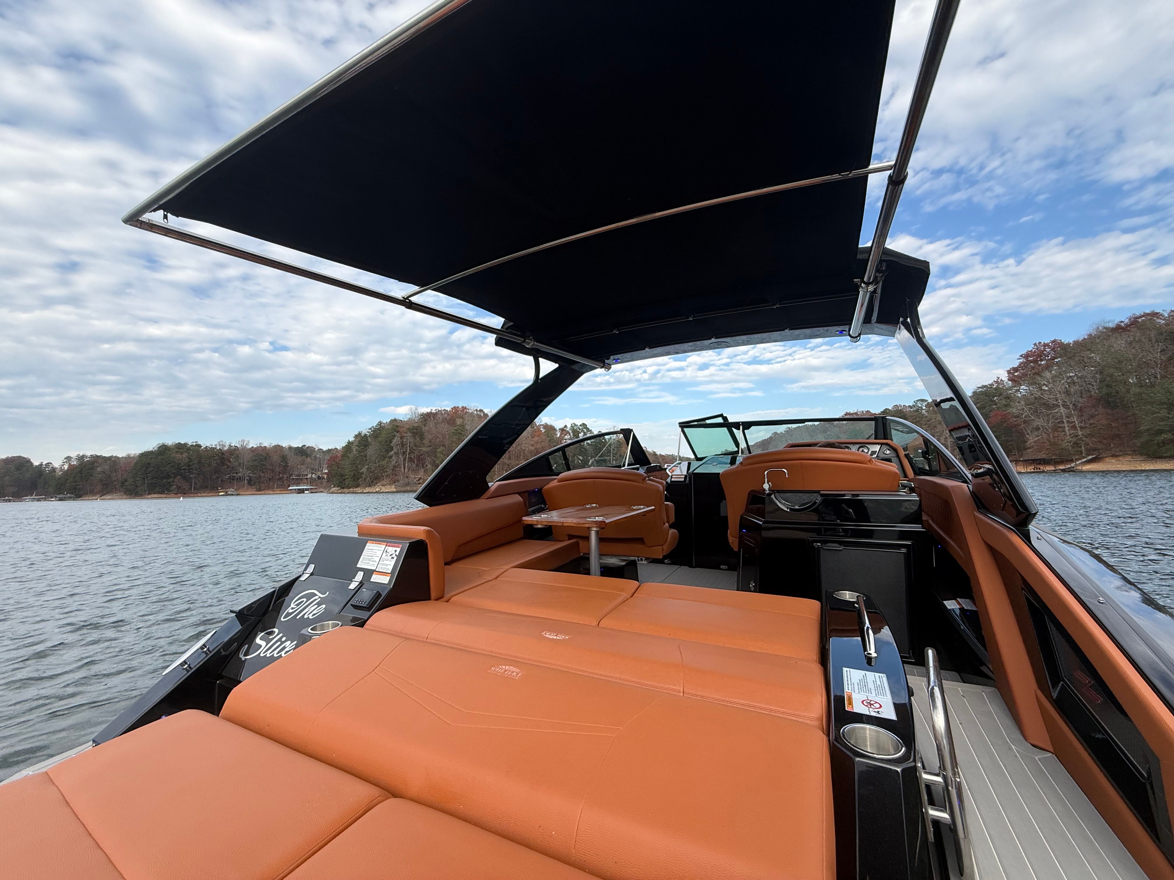 2022 Cruisers Yachts 338 CX SB Image Thumbnail #25