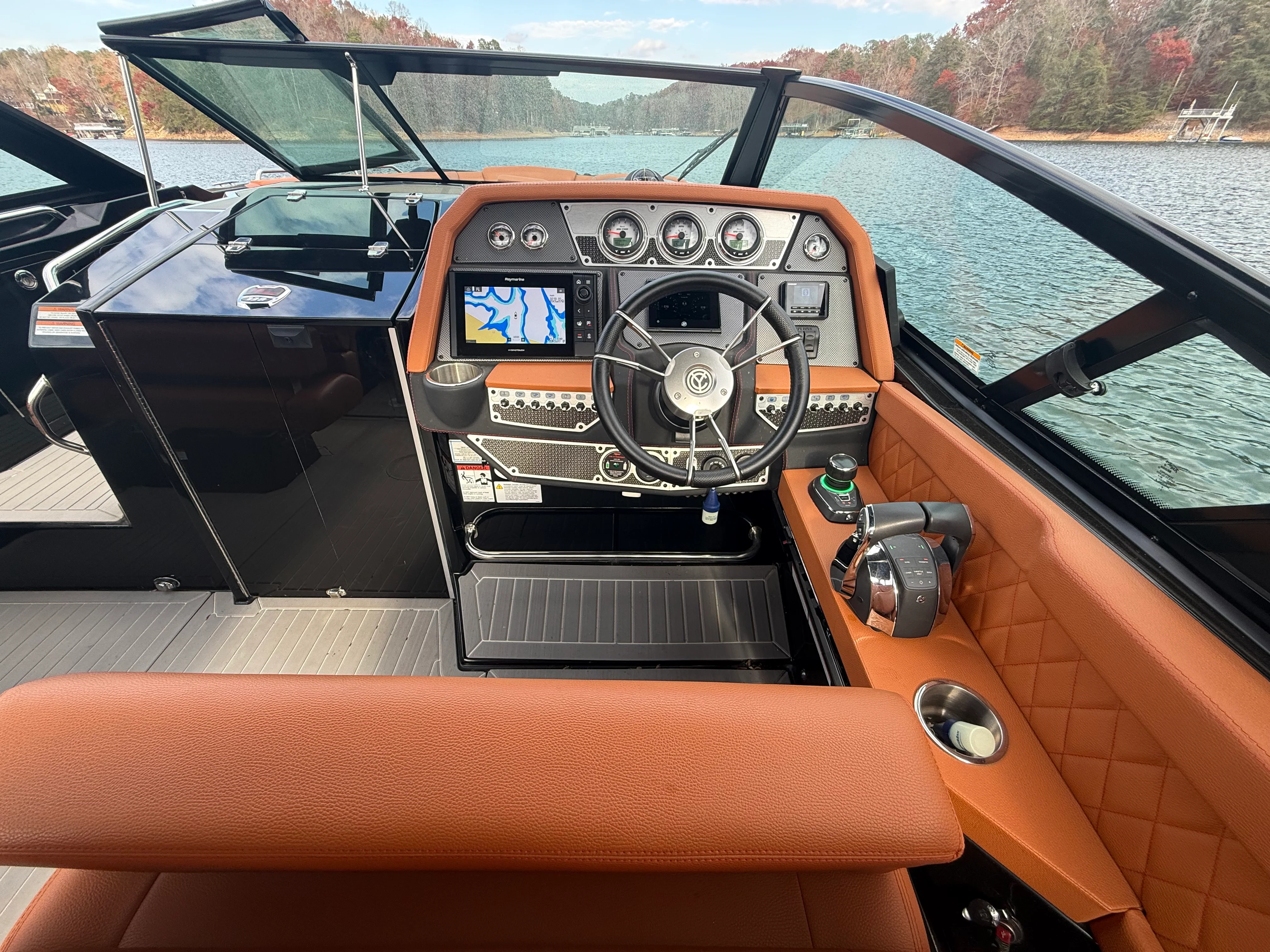 2022 Cruisers Yachts 338 CX SB Image Thumbnail #40