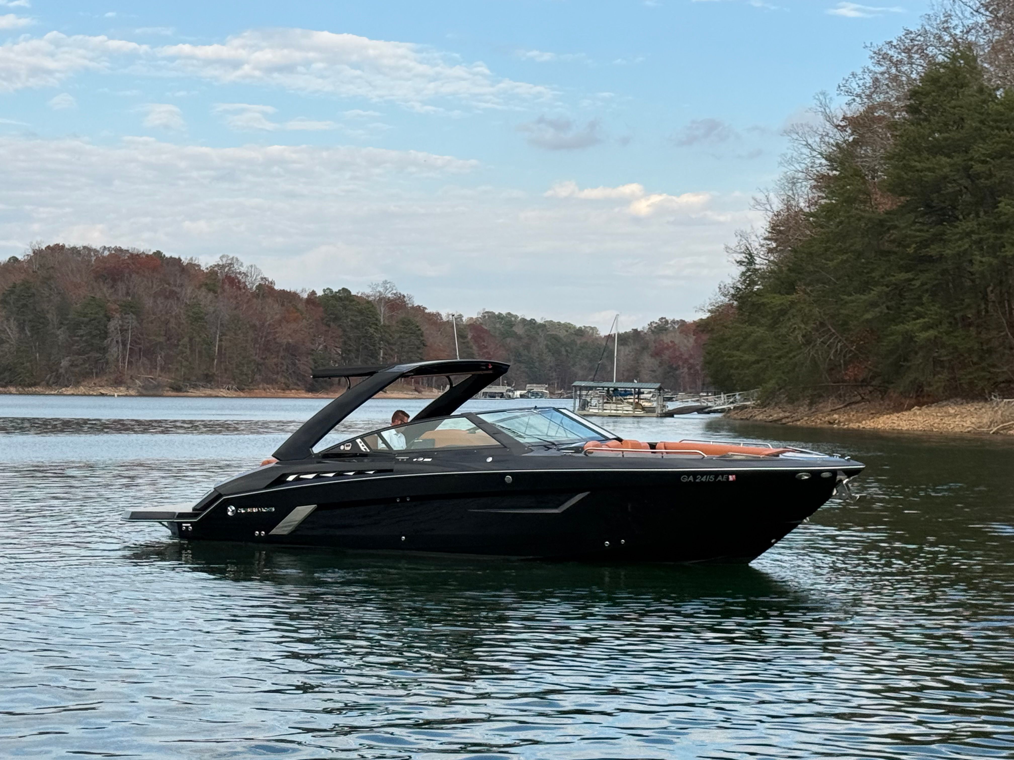 2022 Cruisers Yachts 338 CX SB Image Thumbnail #11