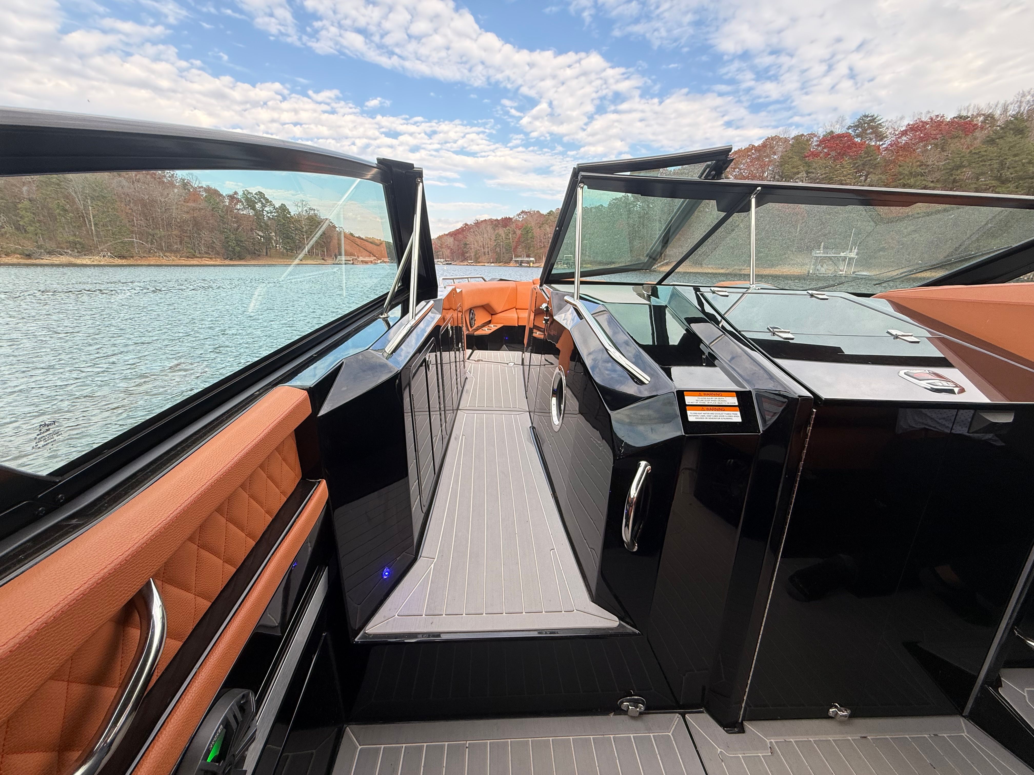 2022 Cruisers Yachts 338 CX SB Image Thumbnail #45