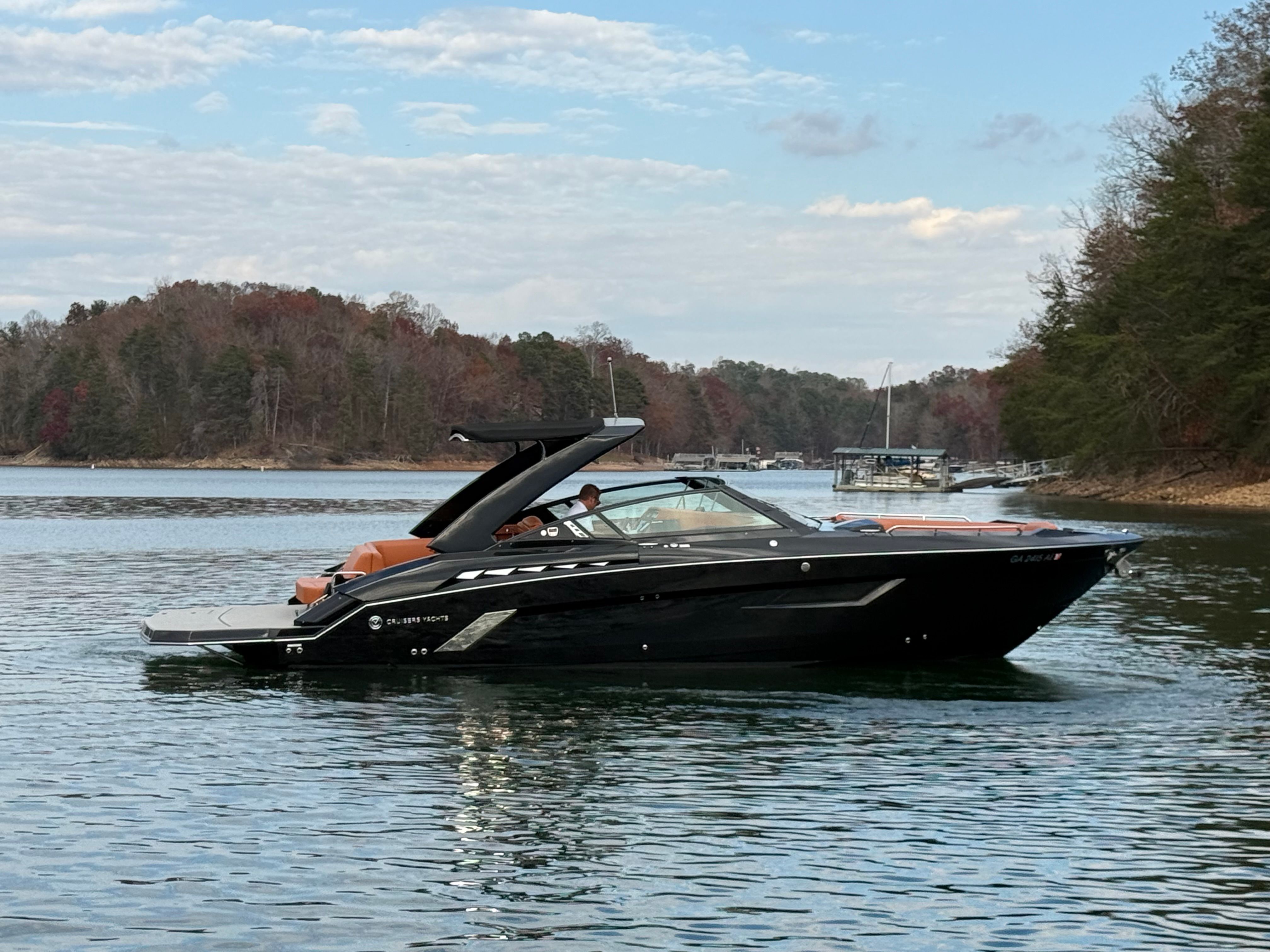 2022 Cruisers Yachts 338 CX SB Image Thumbnail #10