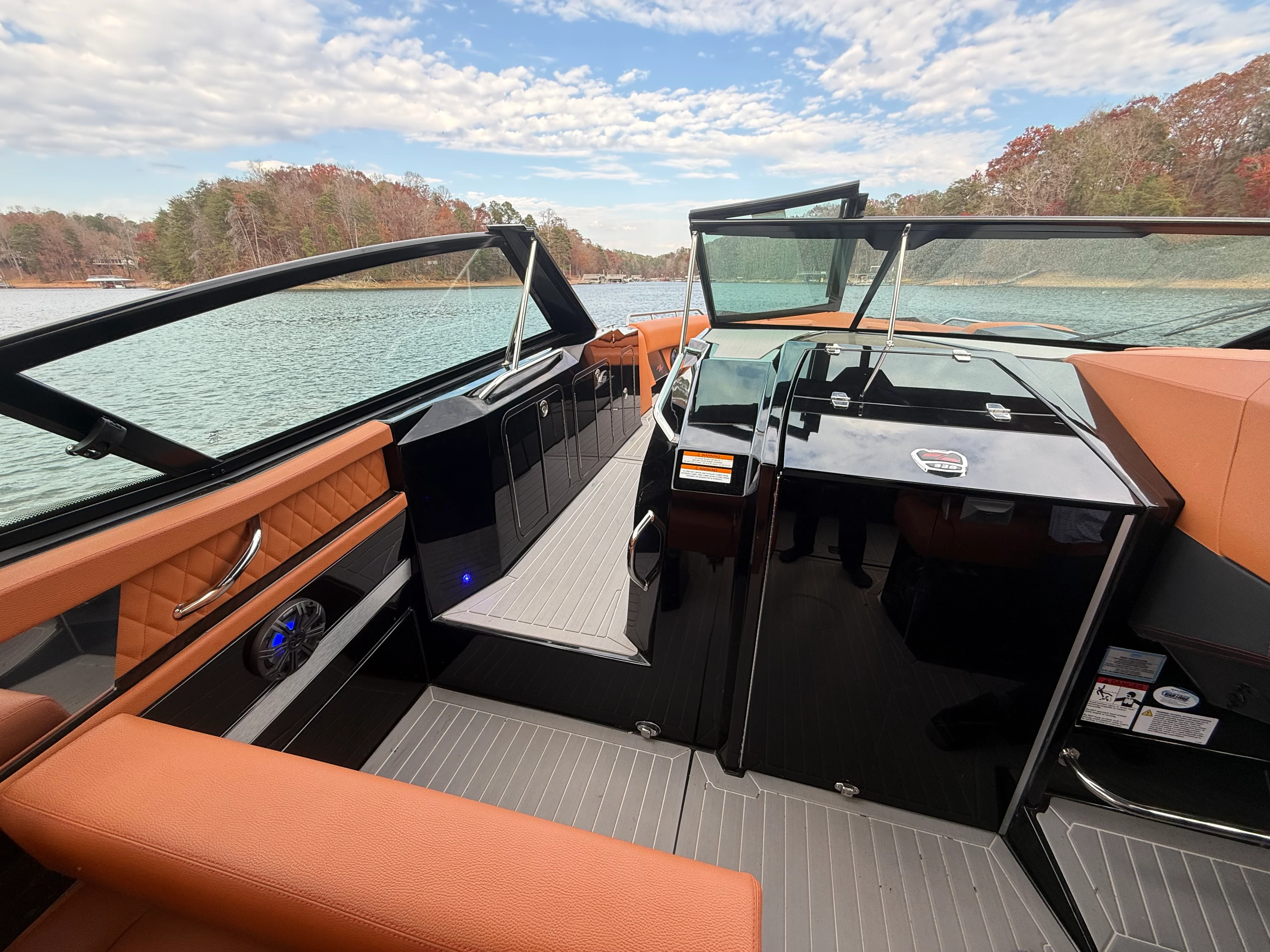 2022 Cruisers Yachts 338 CX SB Image Thumbnail #44