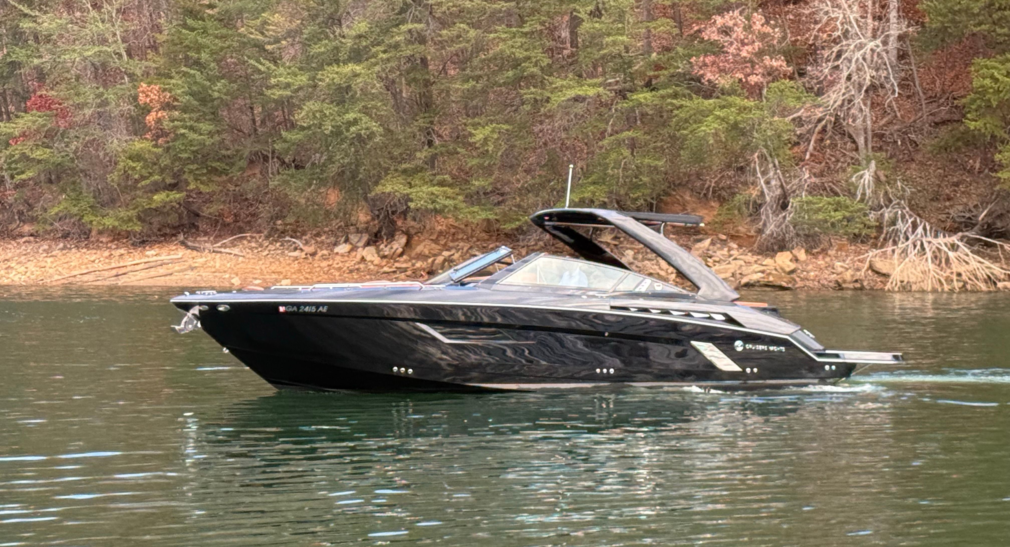 2022 Cruisers Yachts 338 CX SB Image Thumbnail #18