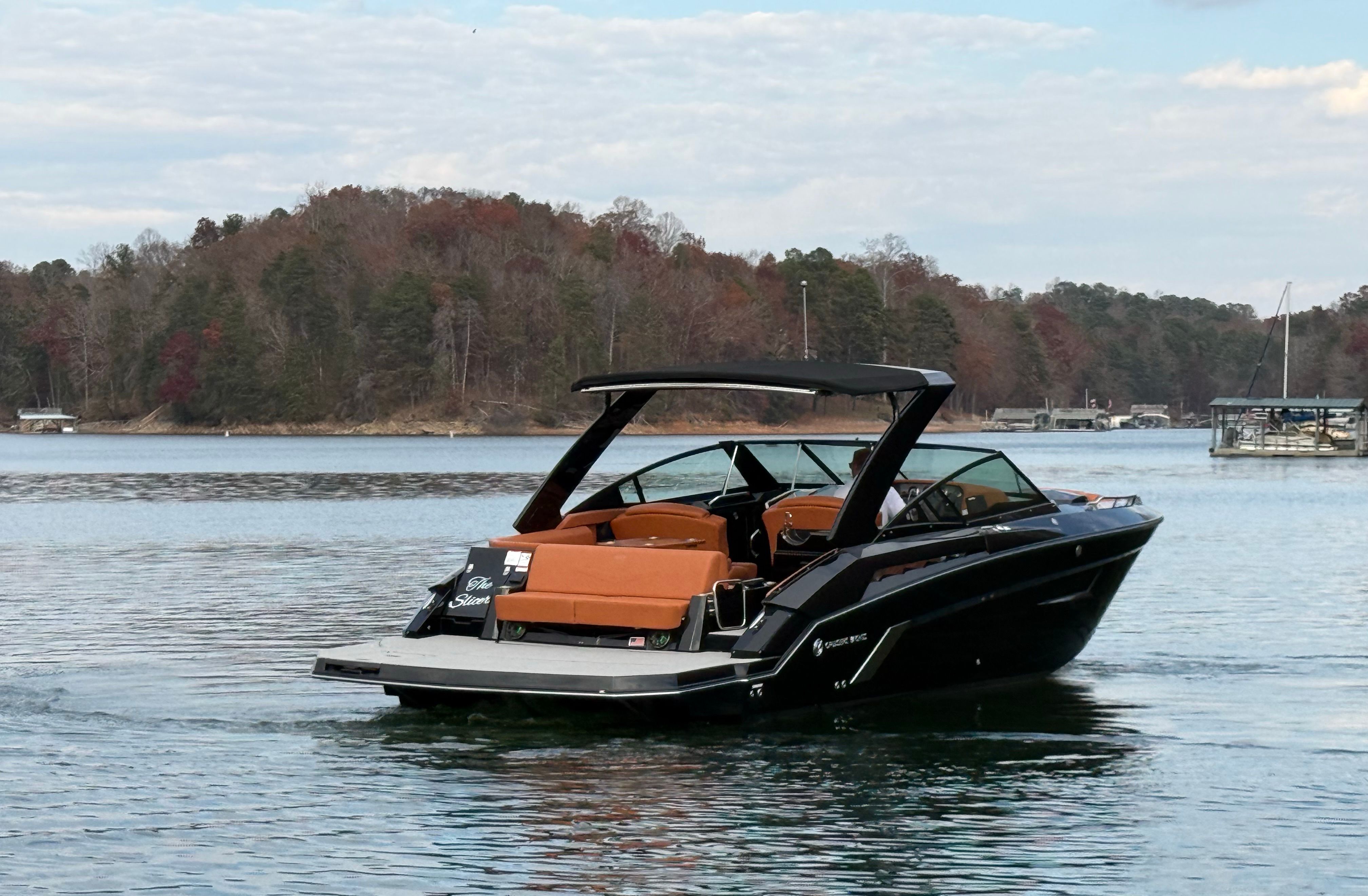 2022 Cruisers Yachts 338 CX SB Image Thumbnail #7