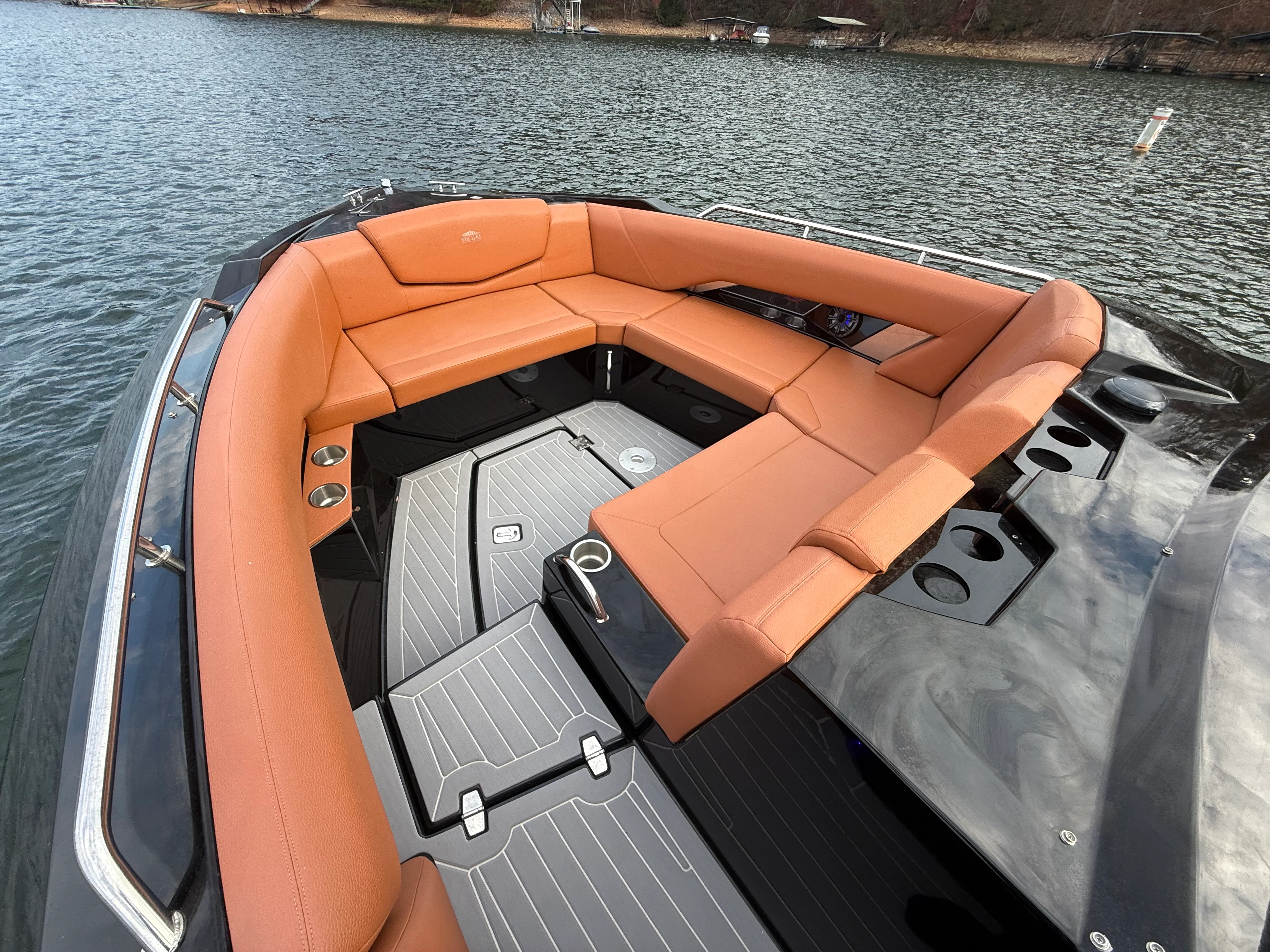 2022 Cruisers Yachts 338 CX SB Image Thumbnail #47