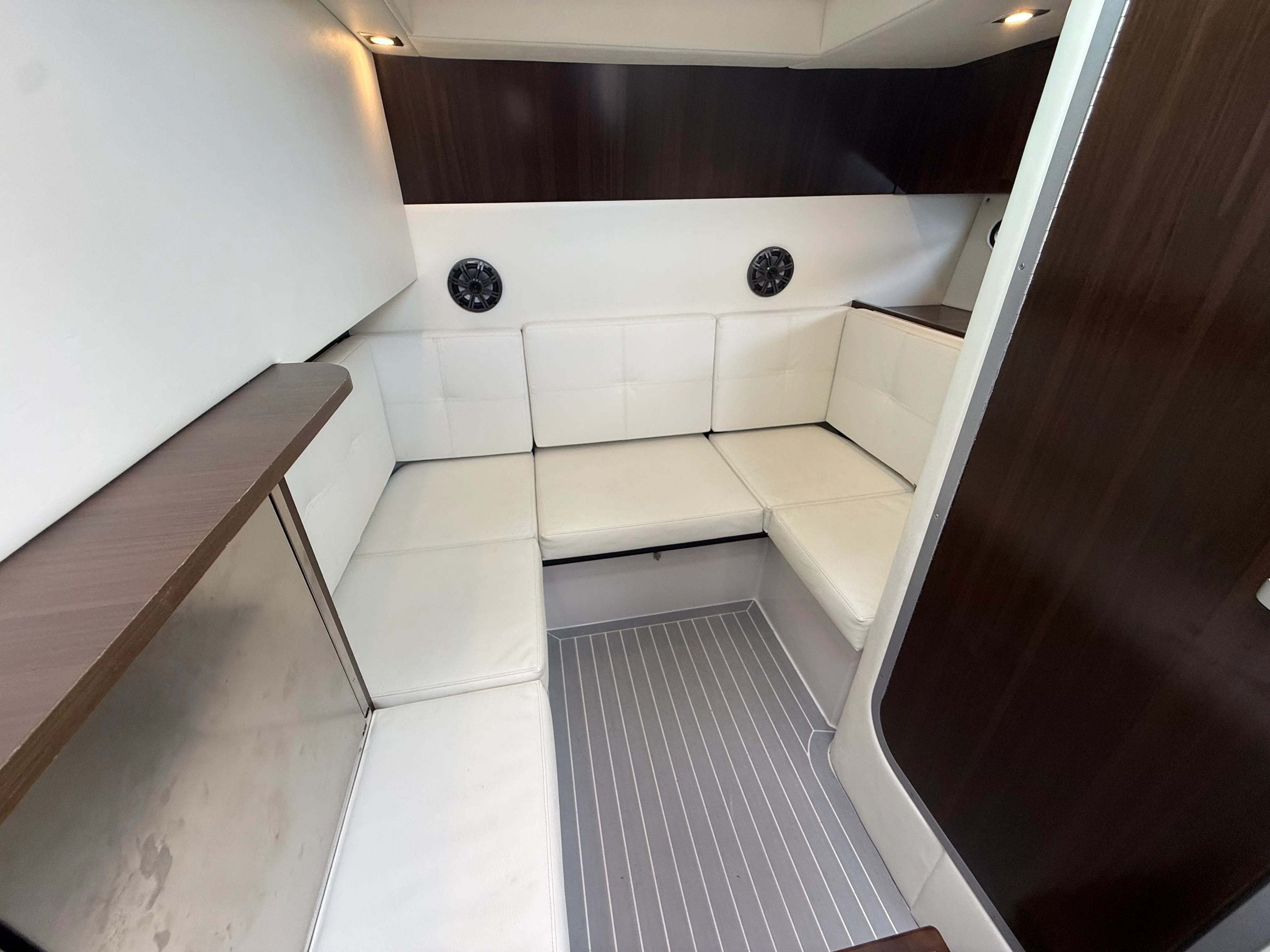 2022 Cruisers Yachts 338 CX SB Image Thumbnail #57