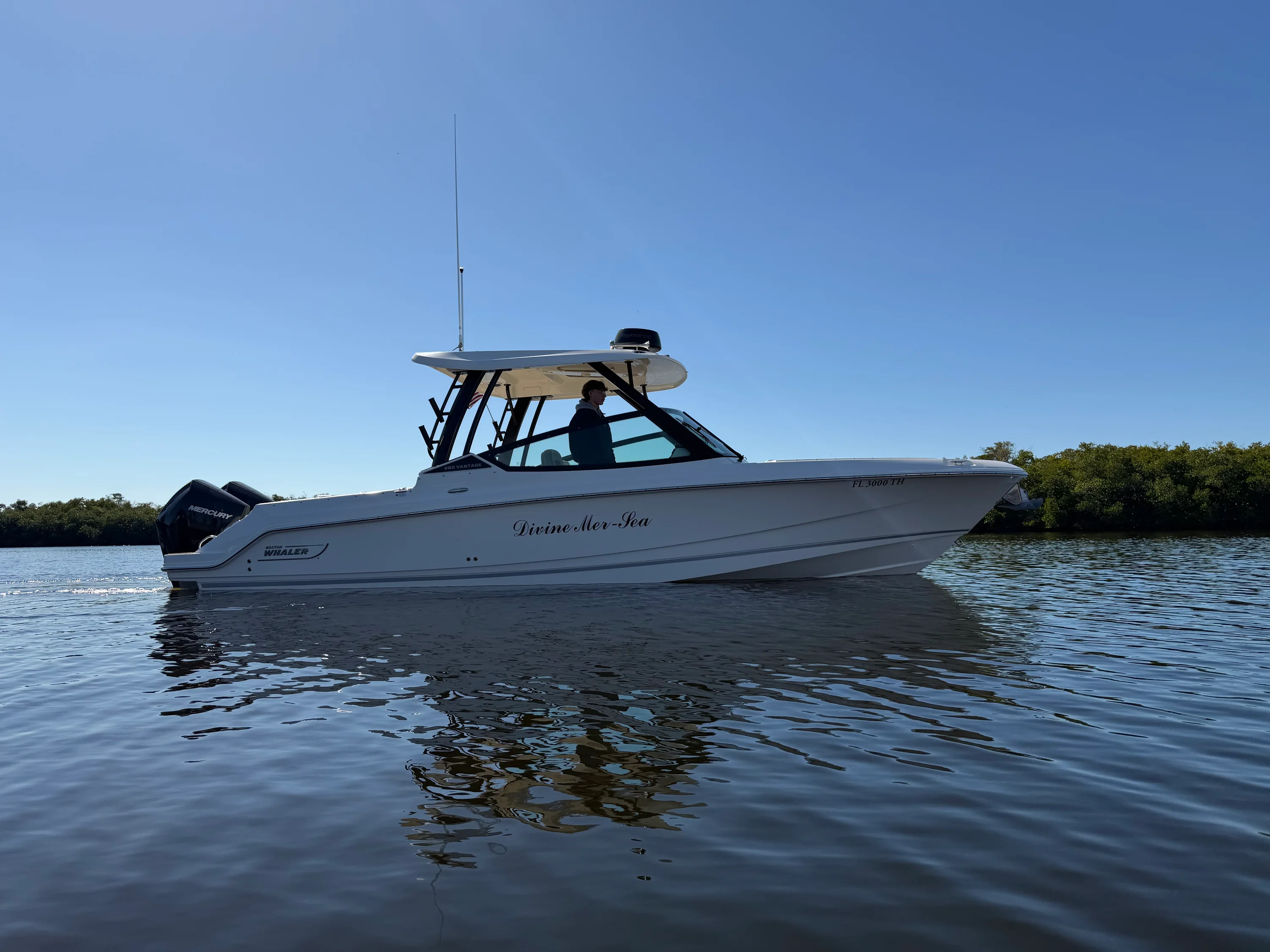 2022 Boston Whaler 280 VANTAGE Image Thumbnail #1