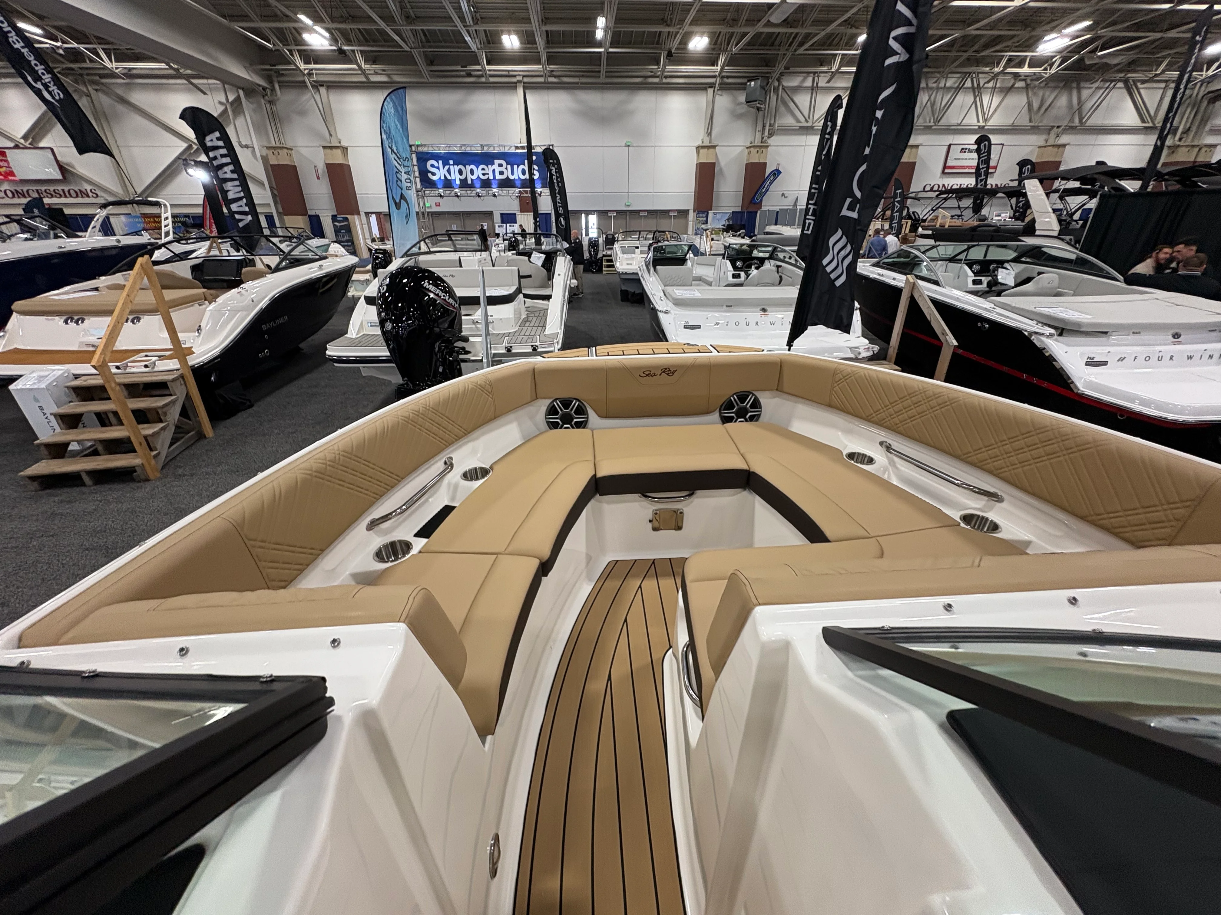 2026 Sea Ray SDX 230 Outboard Image Thumbnail #15