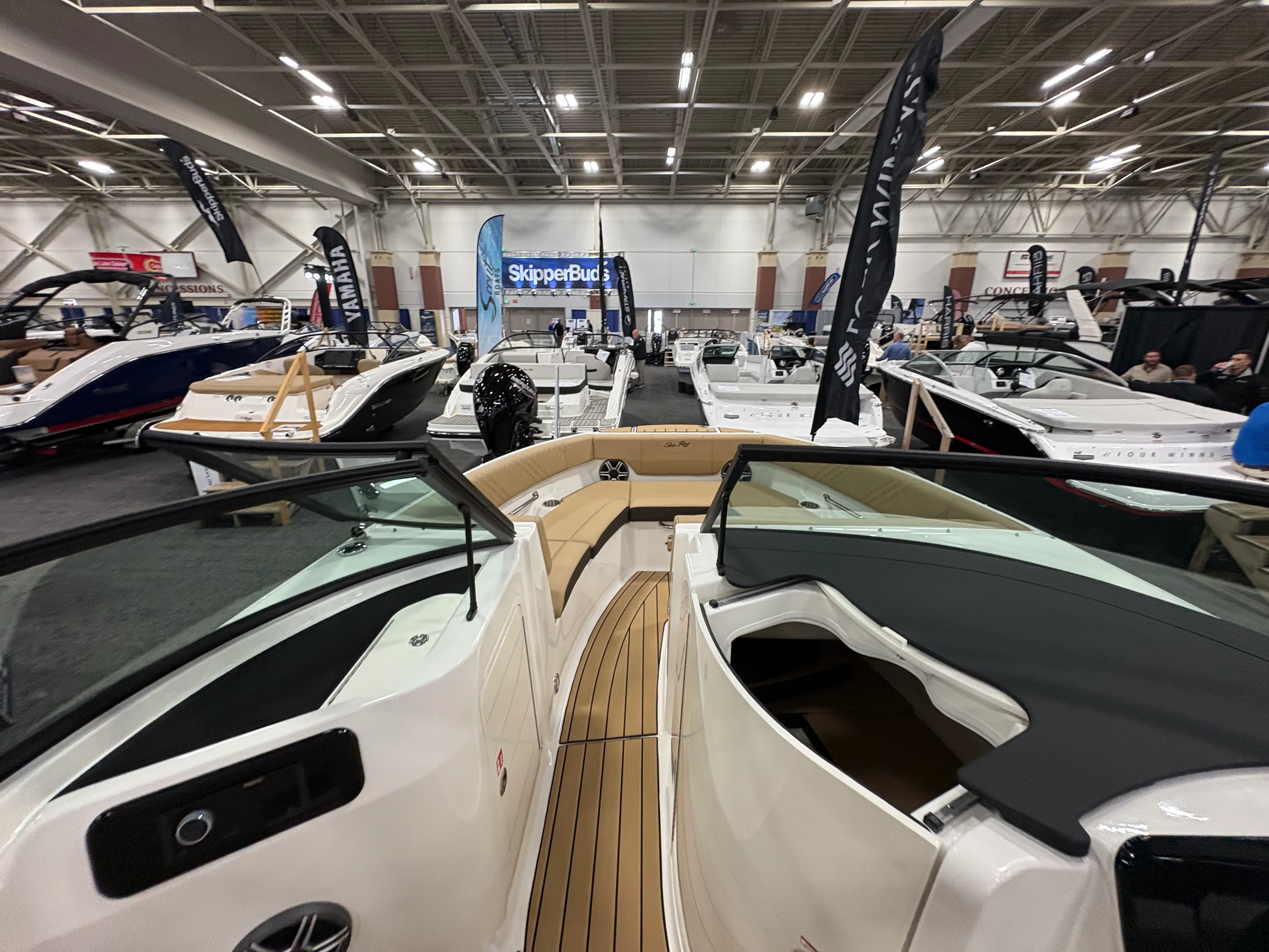 2026 Sea Ray SDX 230 Outboard Image Thumbnail #14