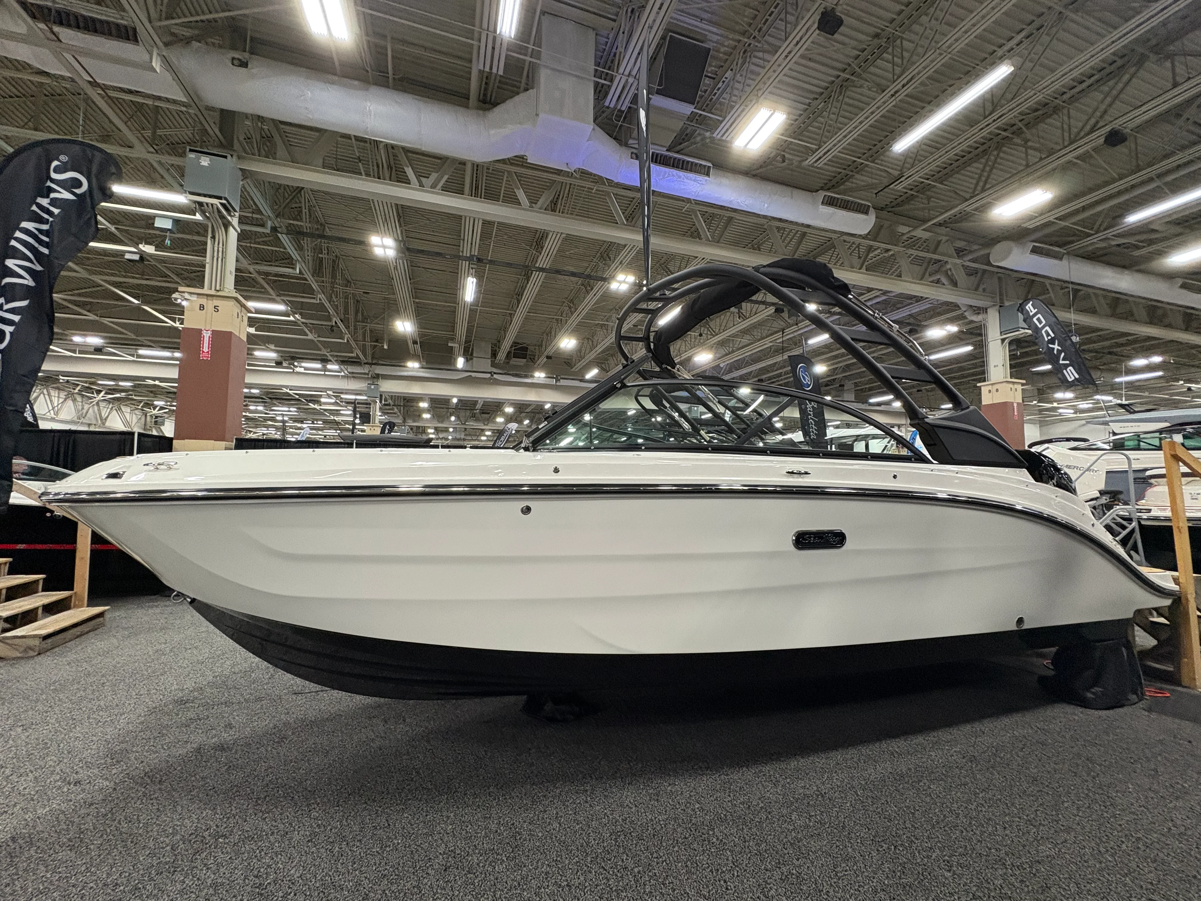 2026 Sea Ray SDX 230 Outboard Image Thumbnail #1