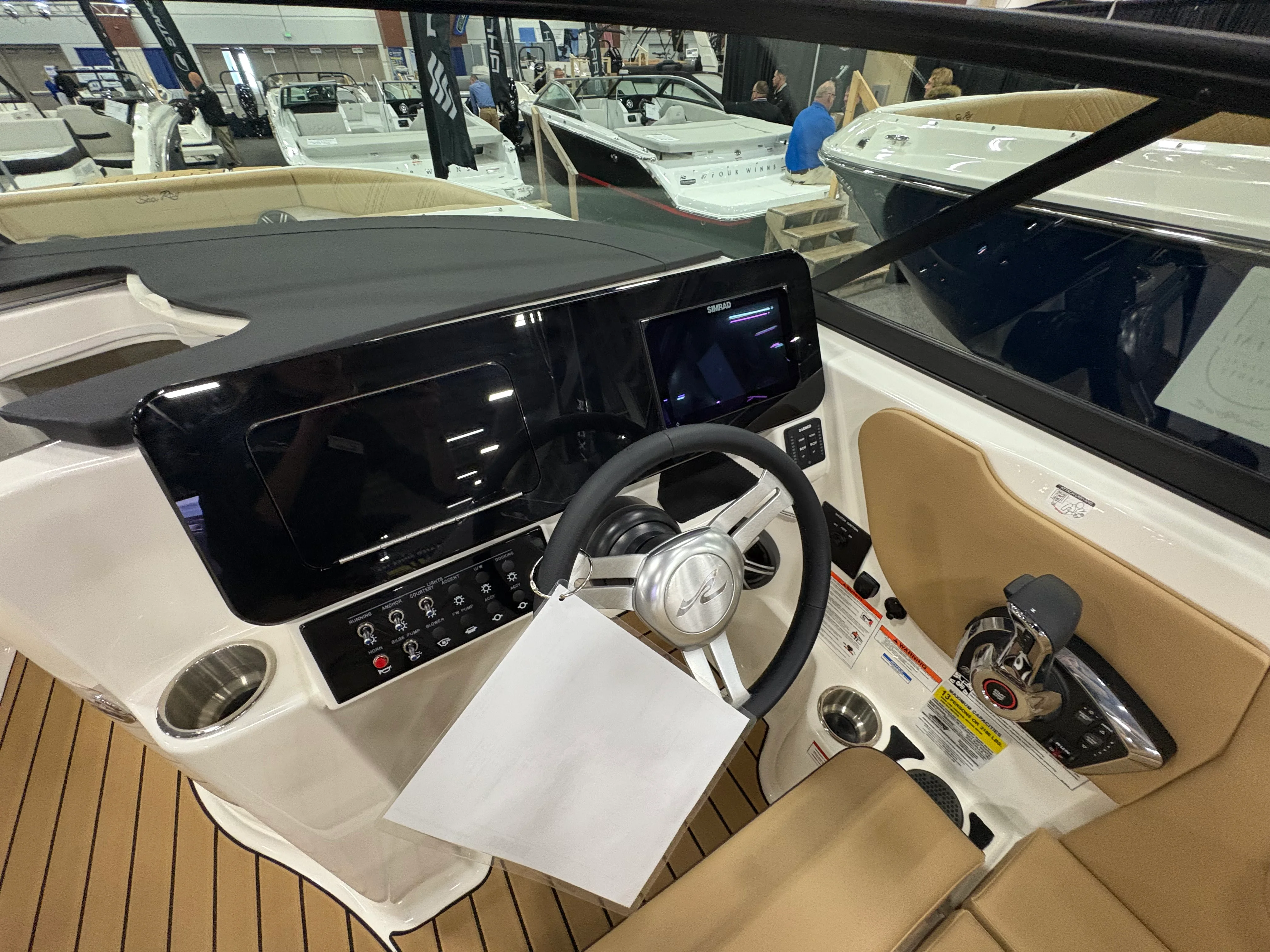 2026 Sea Ray SDX 230 Outboard Image Thumbnail #10