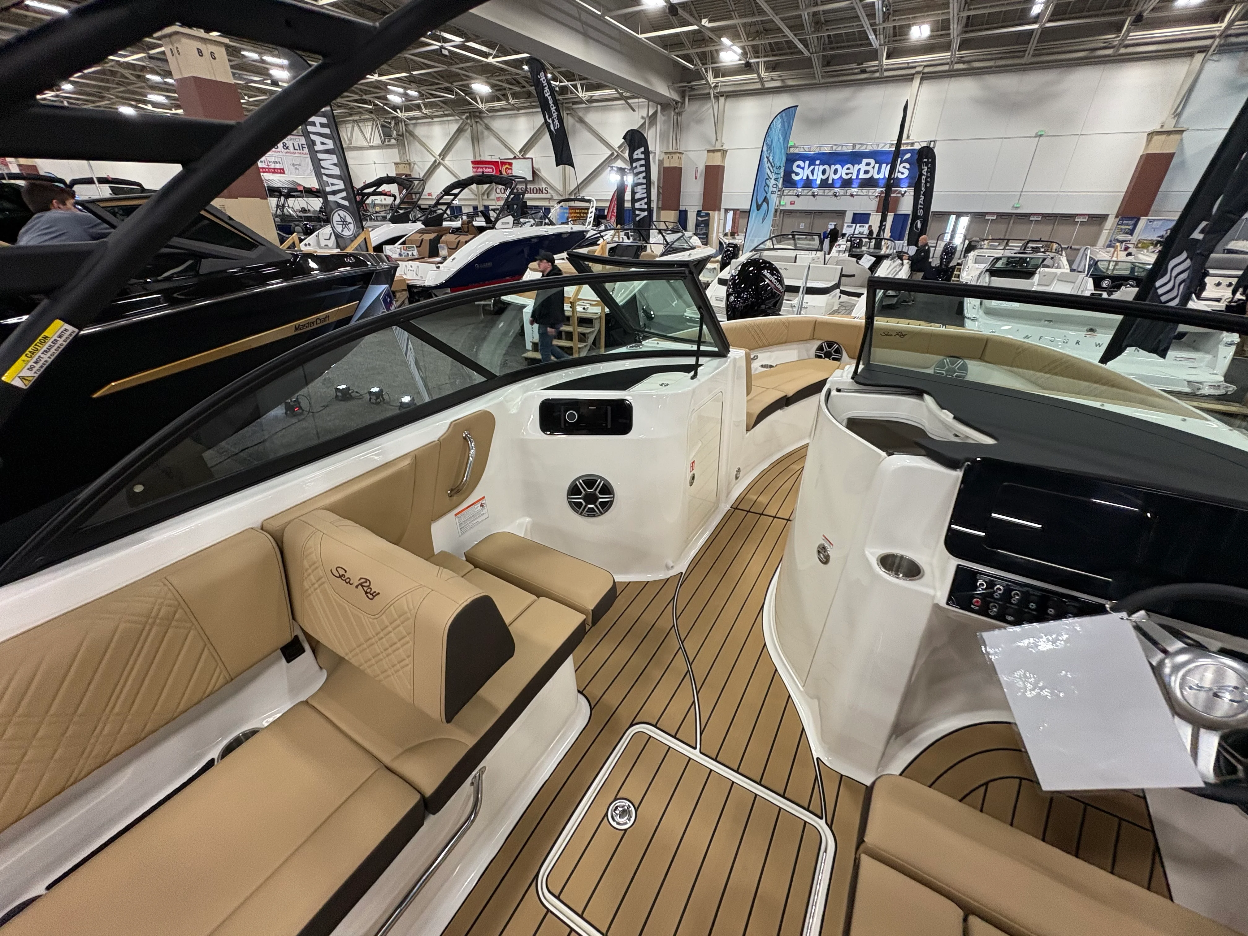 2026 Sea Ray SDX 230 Outboard Image Thumbnail #13