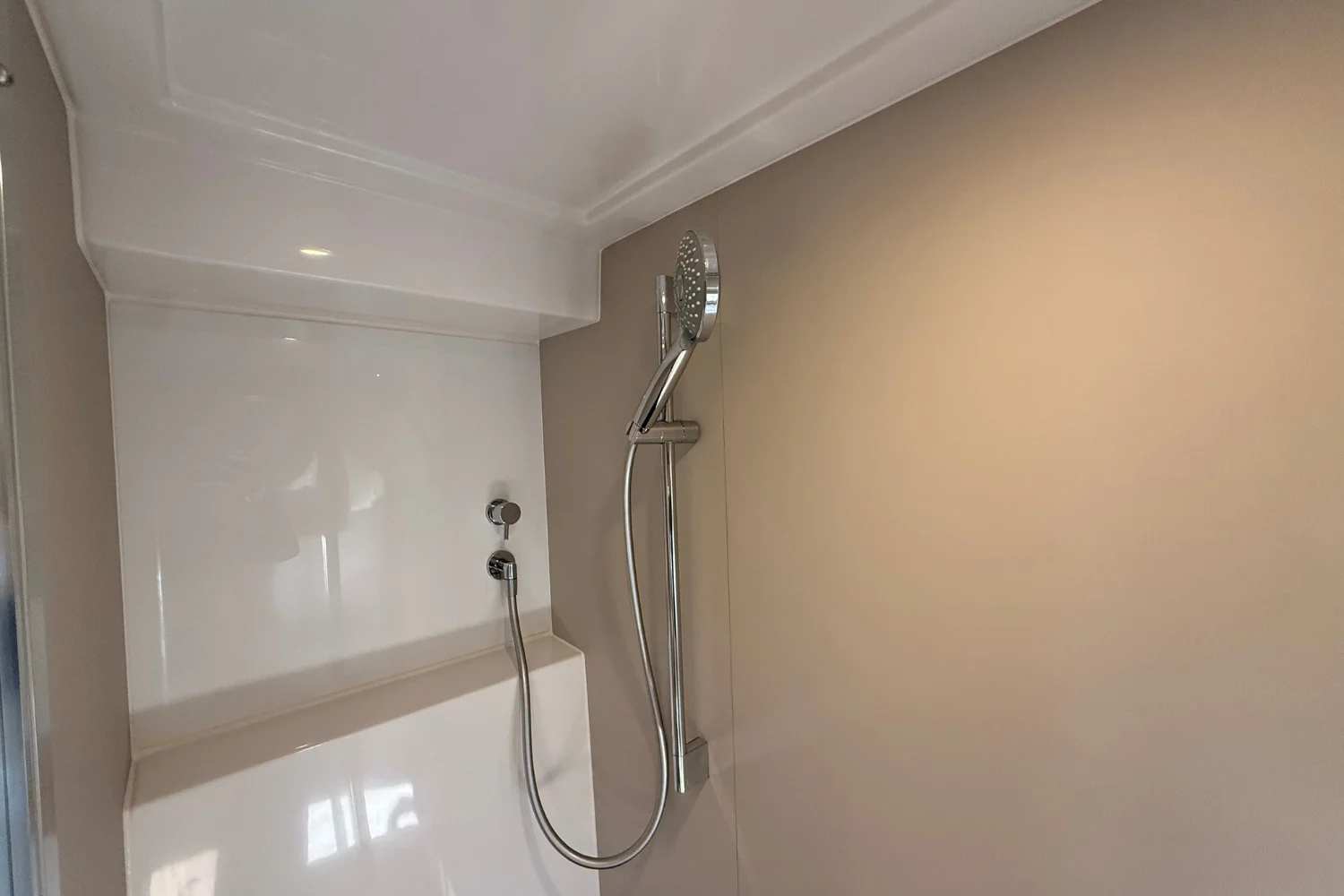 2019 Azimut Atlantis 43 Image Thumbnail #37