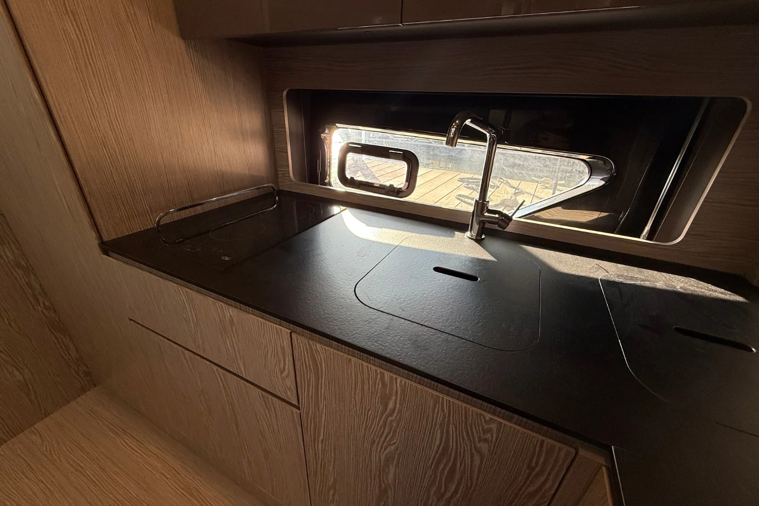 2019 Azimut Atlantis 43 Image Thumbnail #22