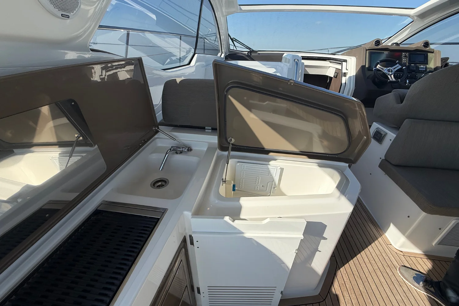 2019 Azimut Atlantis 43 Image Thumbnail #31