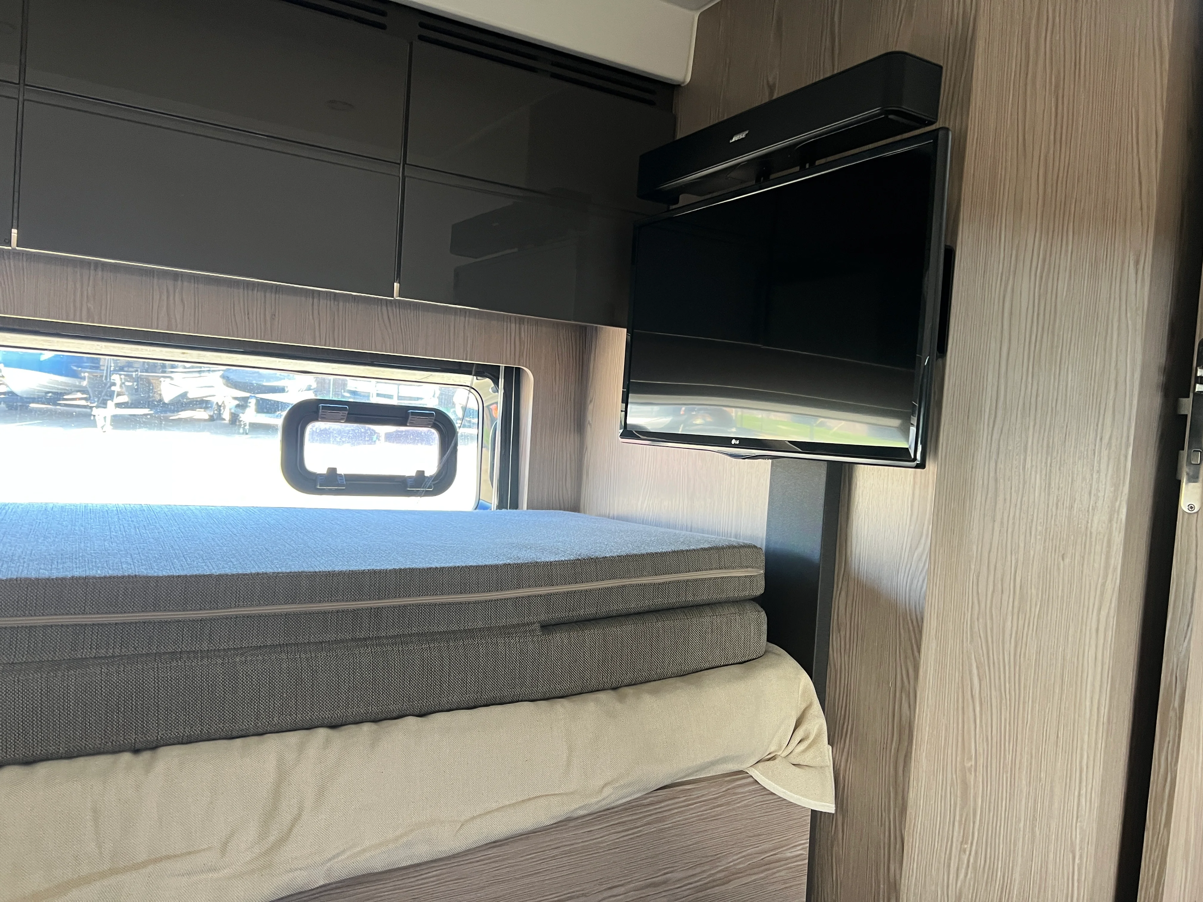 2019 Azimut Atlantis 43 Image Thumbnail #28