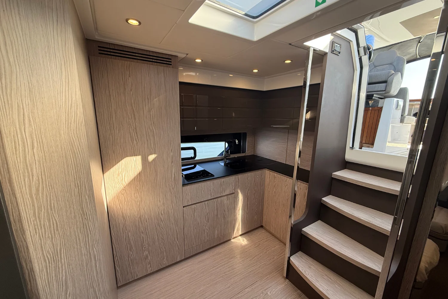 2019 Azimut Atlantis 43 Image Thumbnail #54