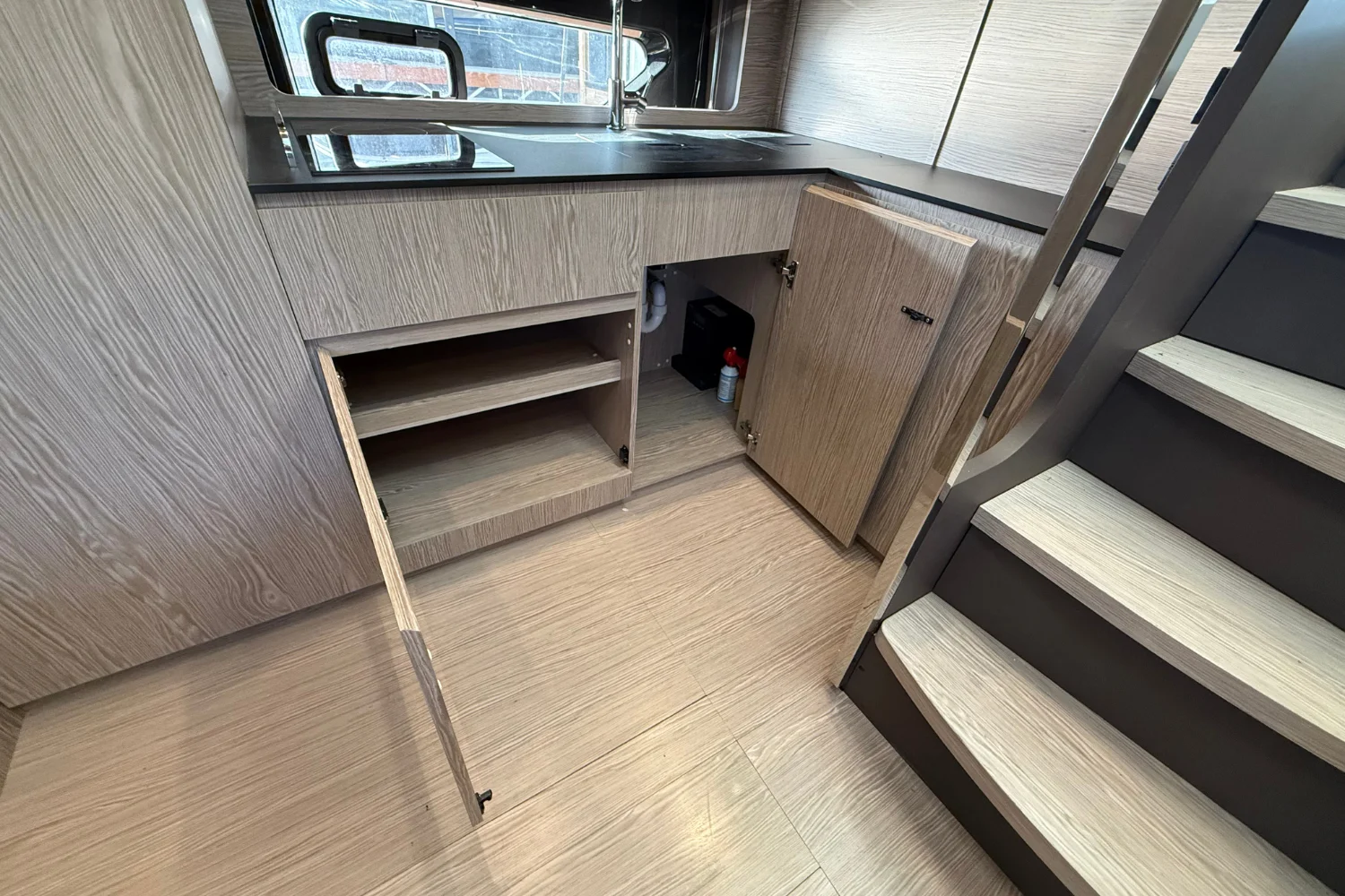 2019 Azimut Atlantis 43 Image Thumbnail #57