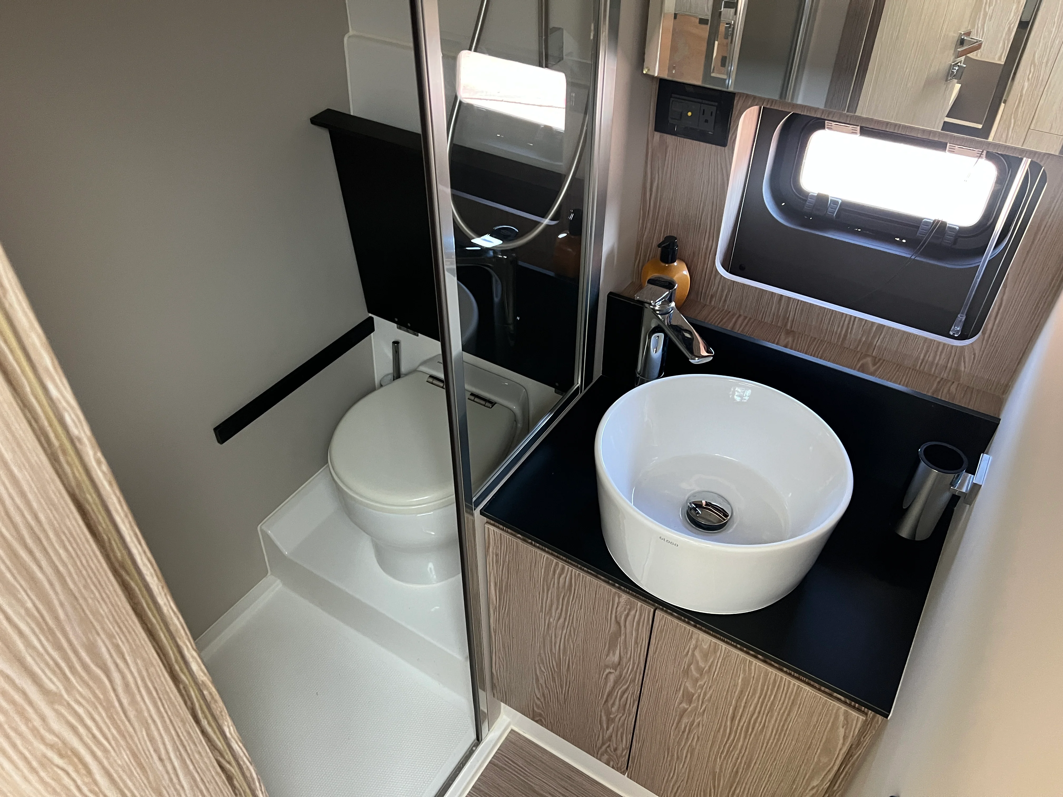 2019 Azimut Atlantis 43 Image Thumbnail #22