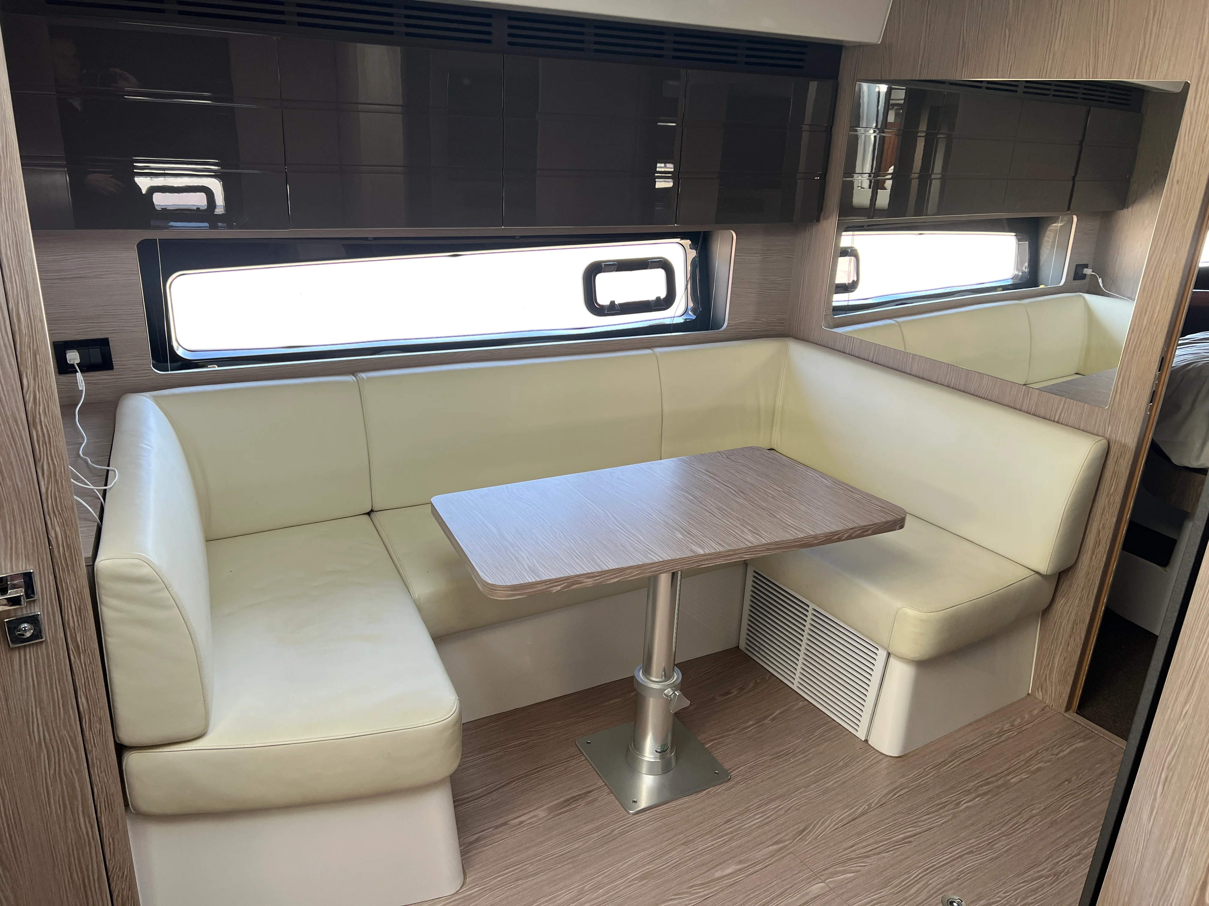 2019 Azimut Atlantis 43 Image Thumbnail #15