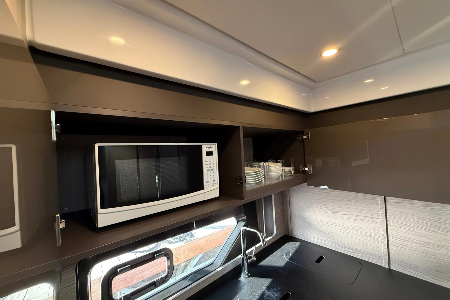 2019 Azimut Atlantis 43 Image Thumbnail #61