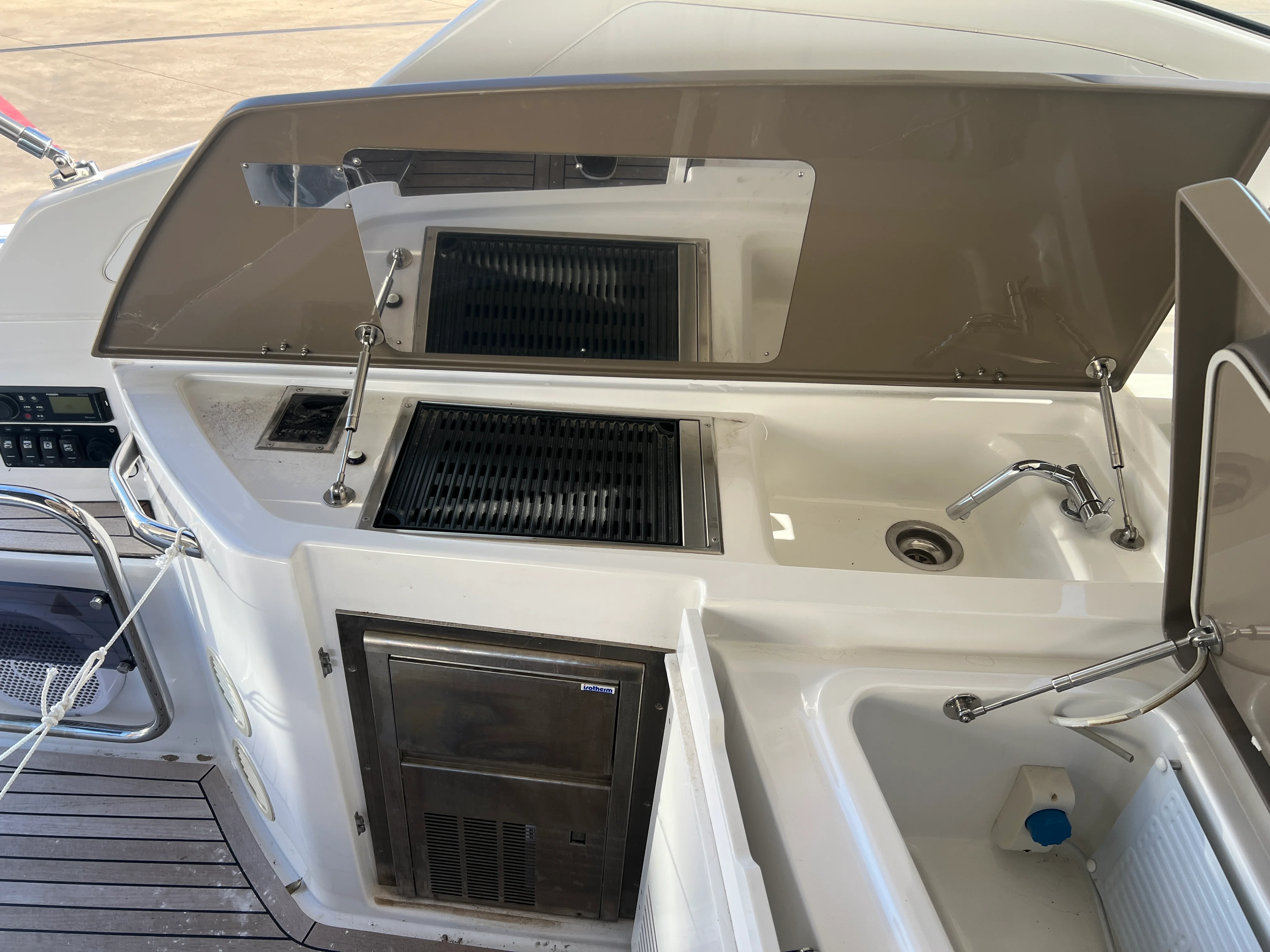 2019 Azimut Atlantis 43 Image Thumbnail #7