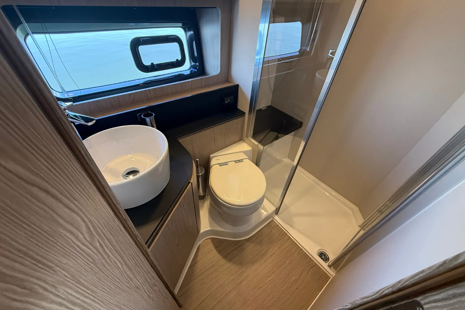 2019 Azimut Atlantis 43 Image Thumbnail #78