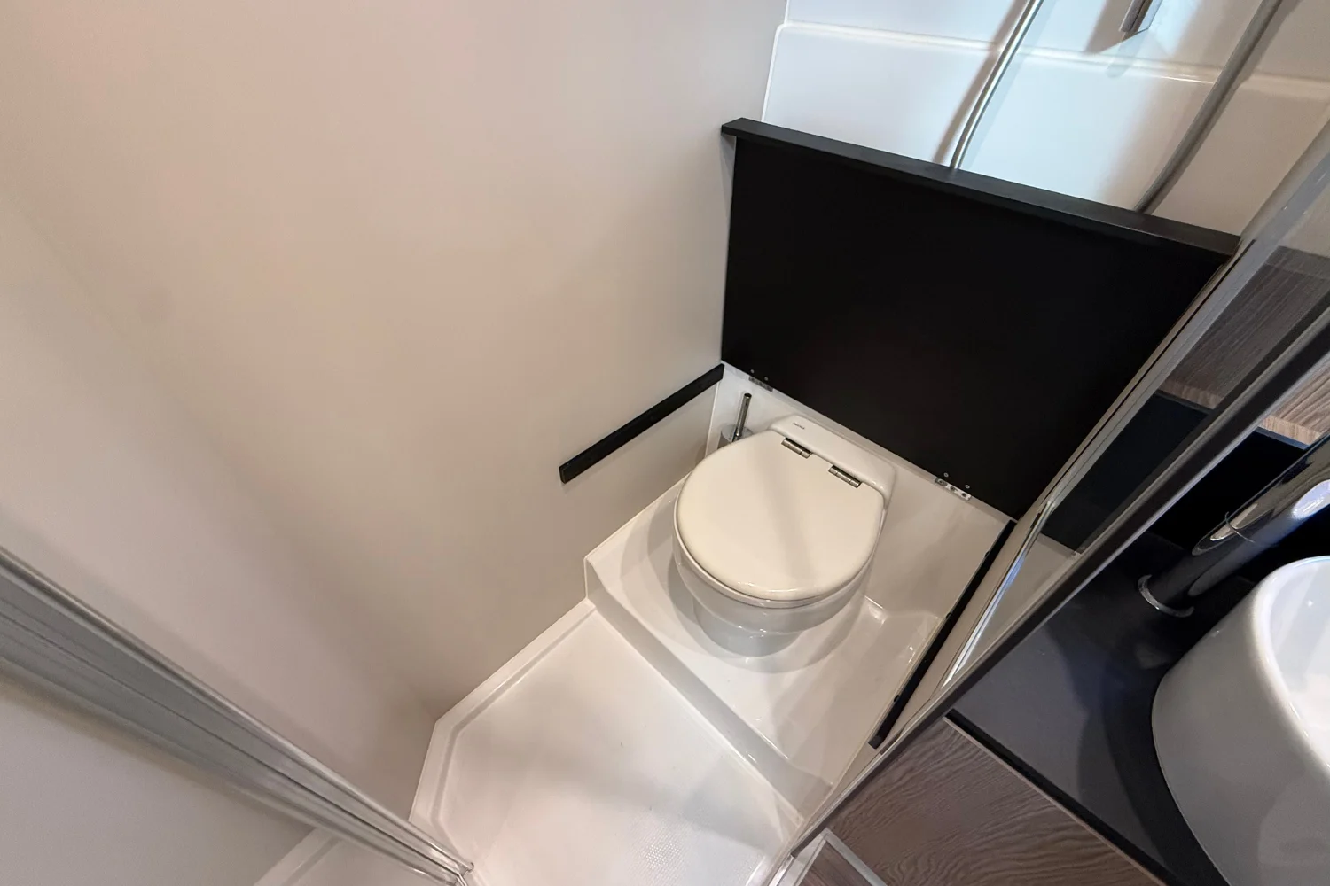 2019 Azimut Atlantis 43 Image Thumbnail #50