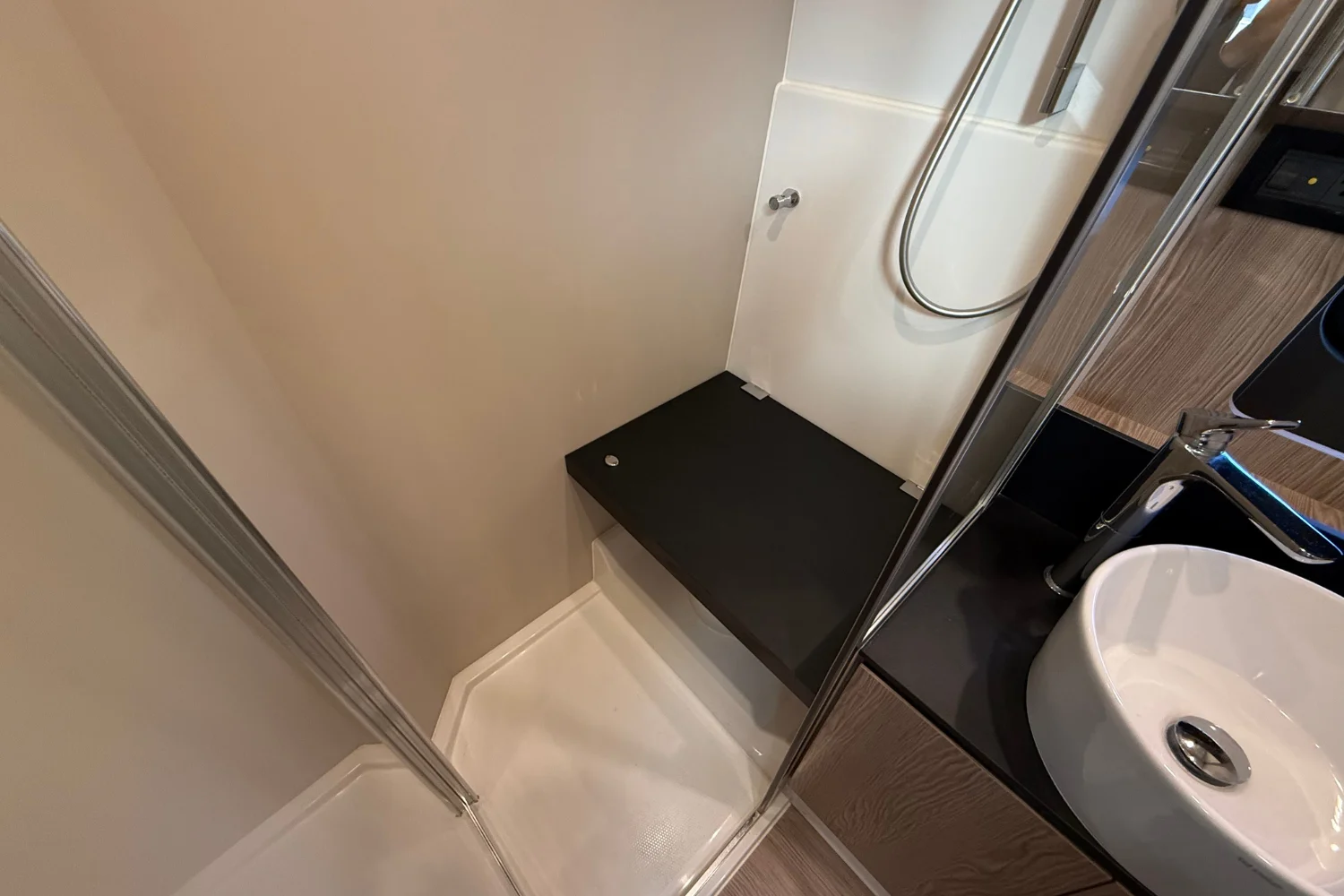 2019 Azimut Atlantis 43 Image Thumbnail #49