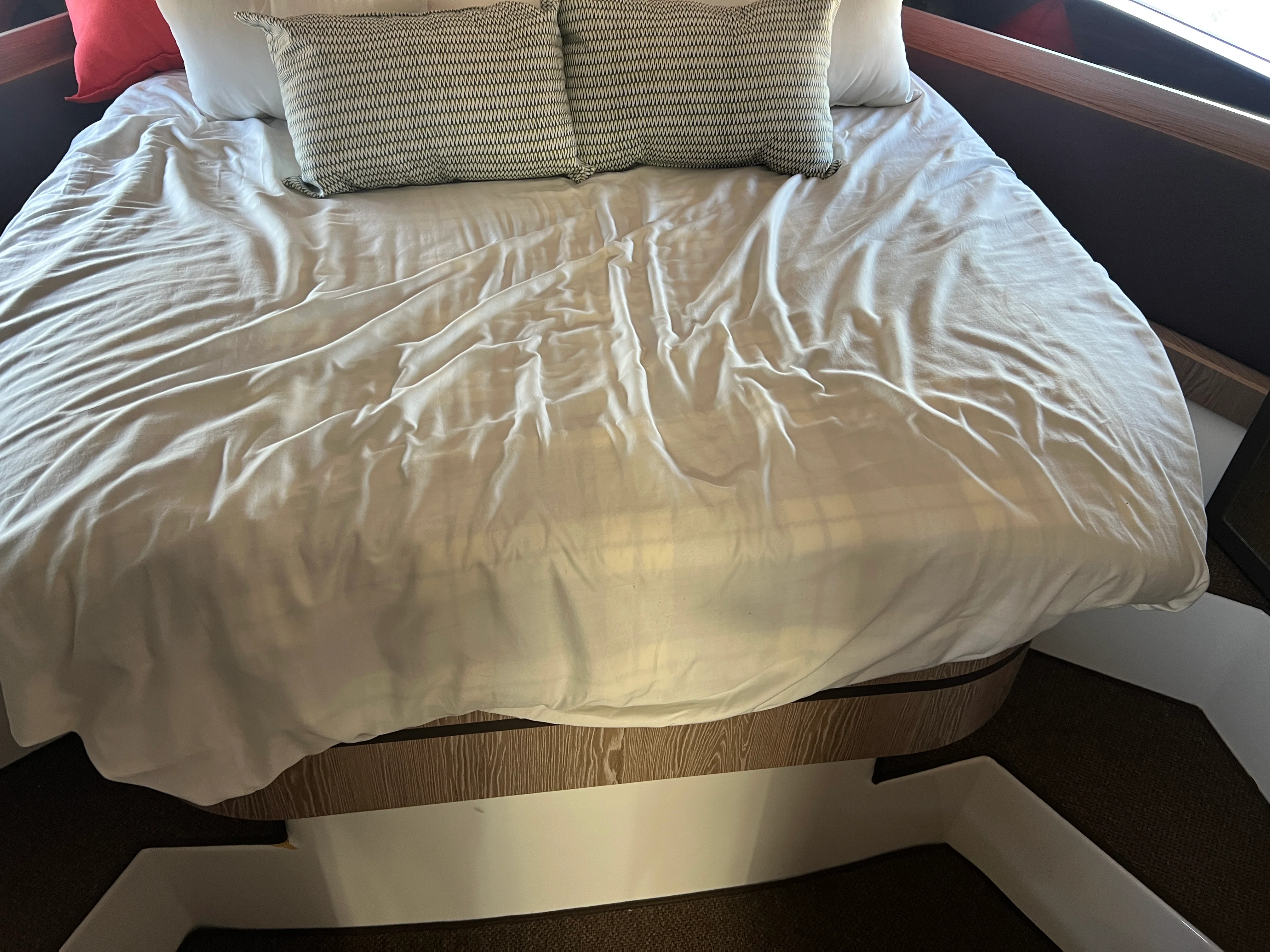 2019 Azimut Atlantis 43 Image Thumbnail #17