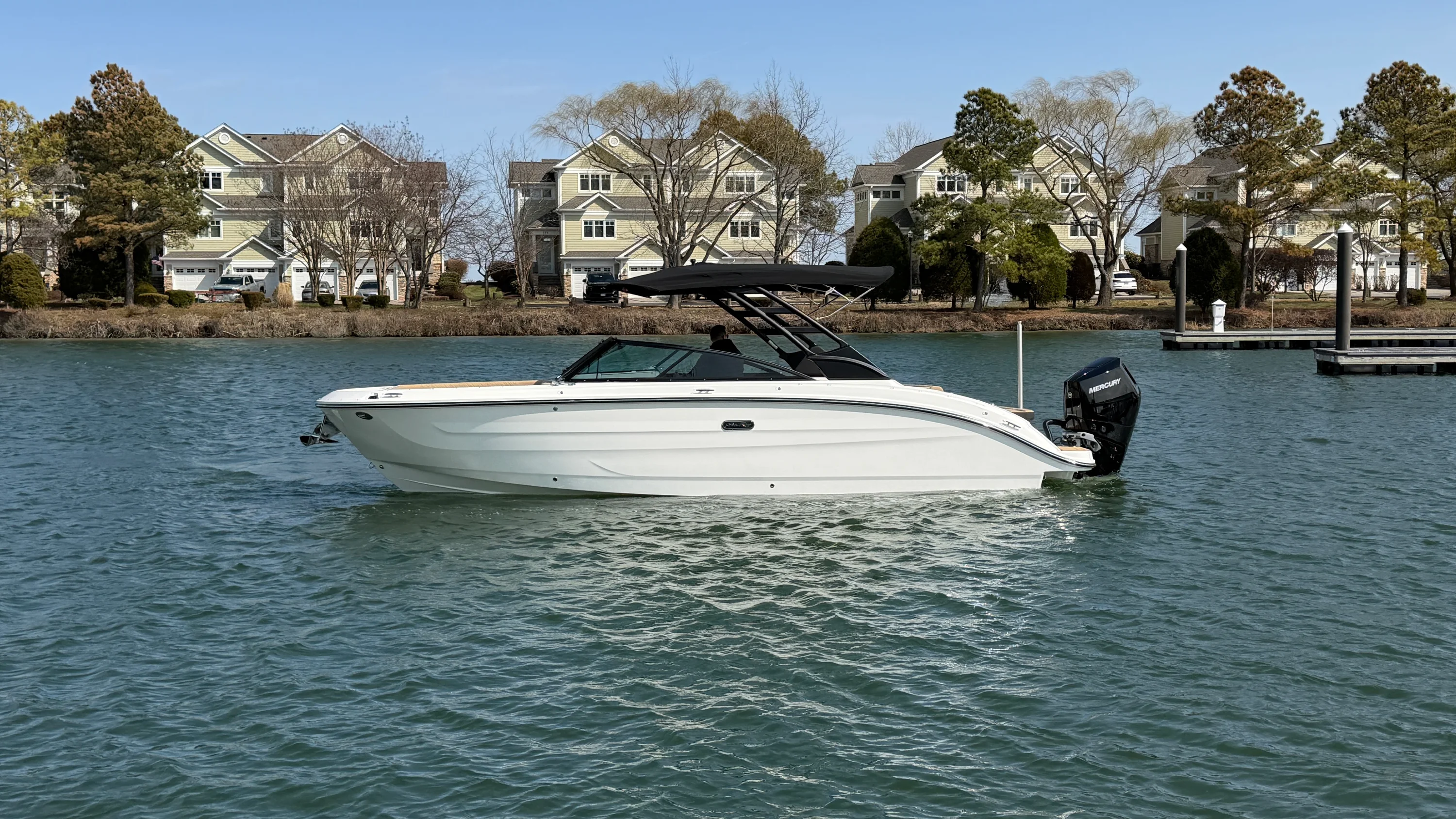 2026 Sea Ray SDX 270 Outboard Image Thumbnail #4