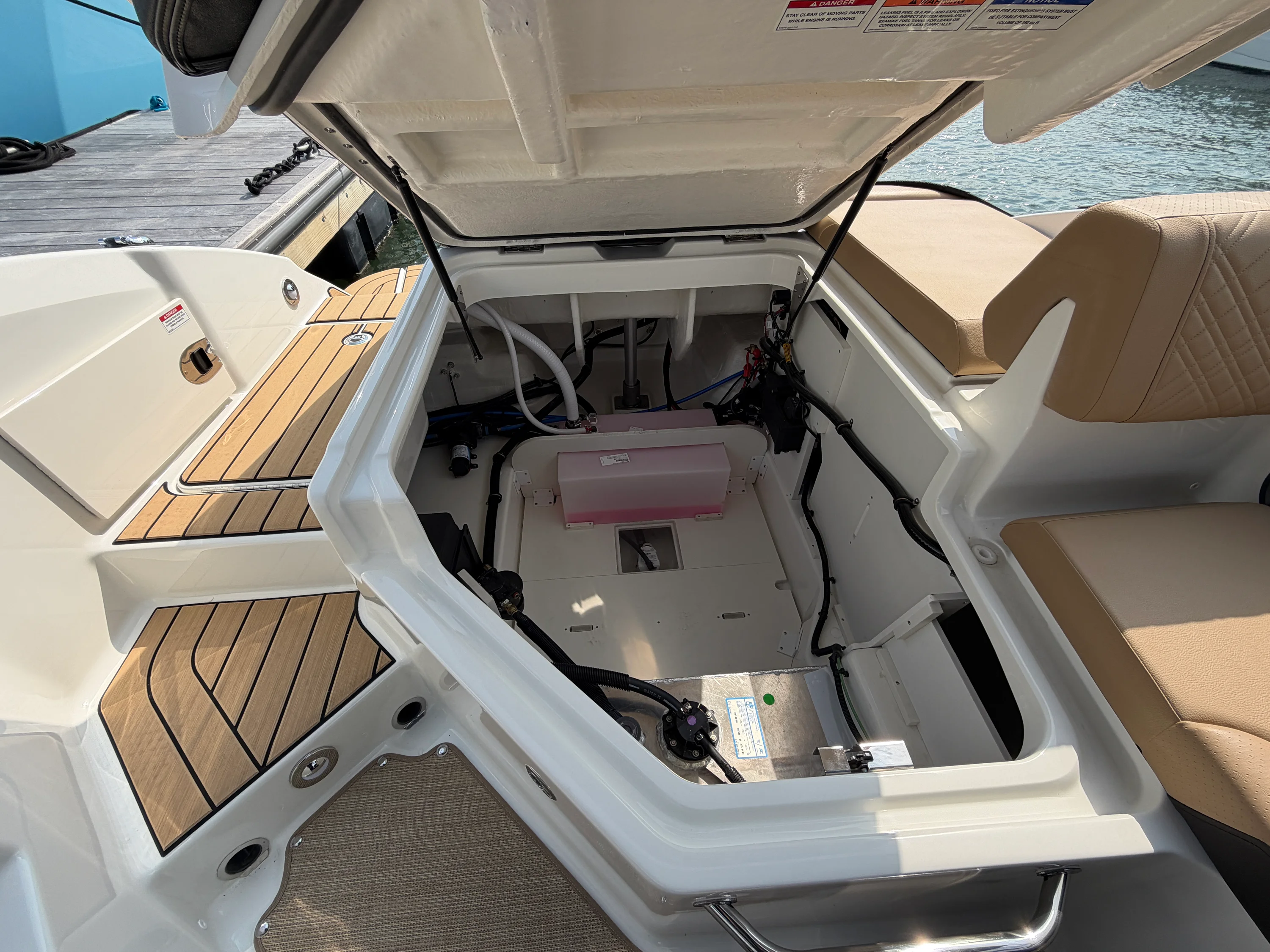 2026 Sea Ray SDX 270 Outboard Image Thumbnail #14