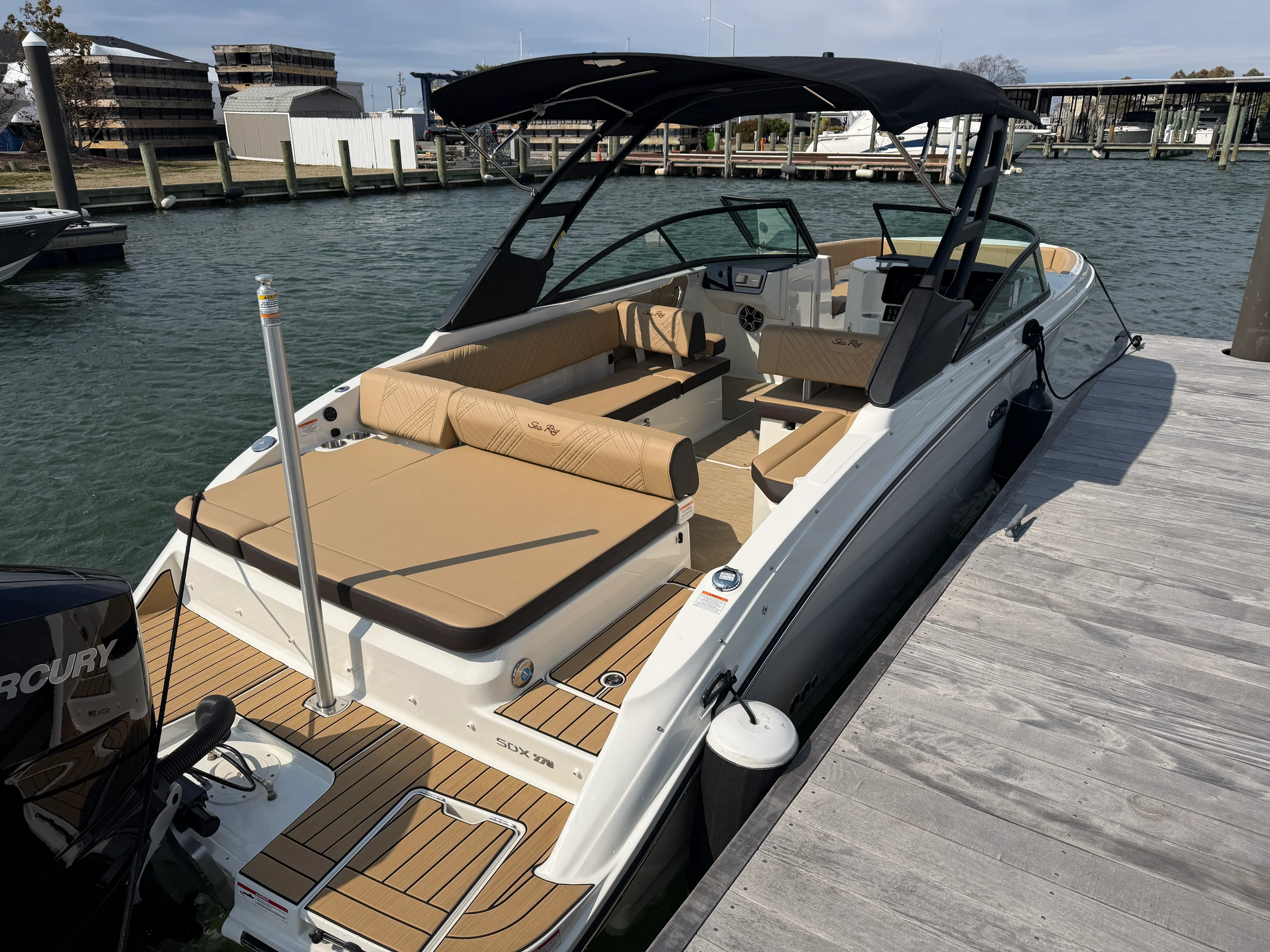 2026 Sea Ray SDX 270 Outboard Image Thumbnail #8