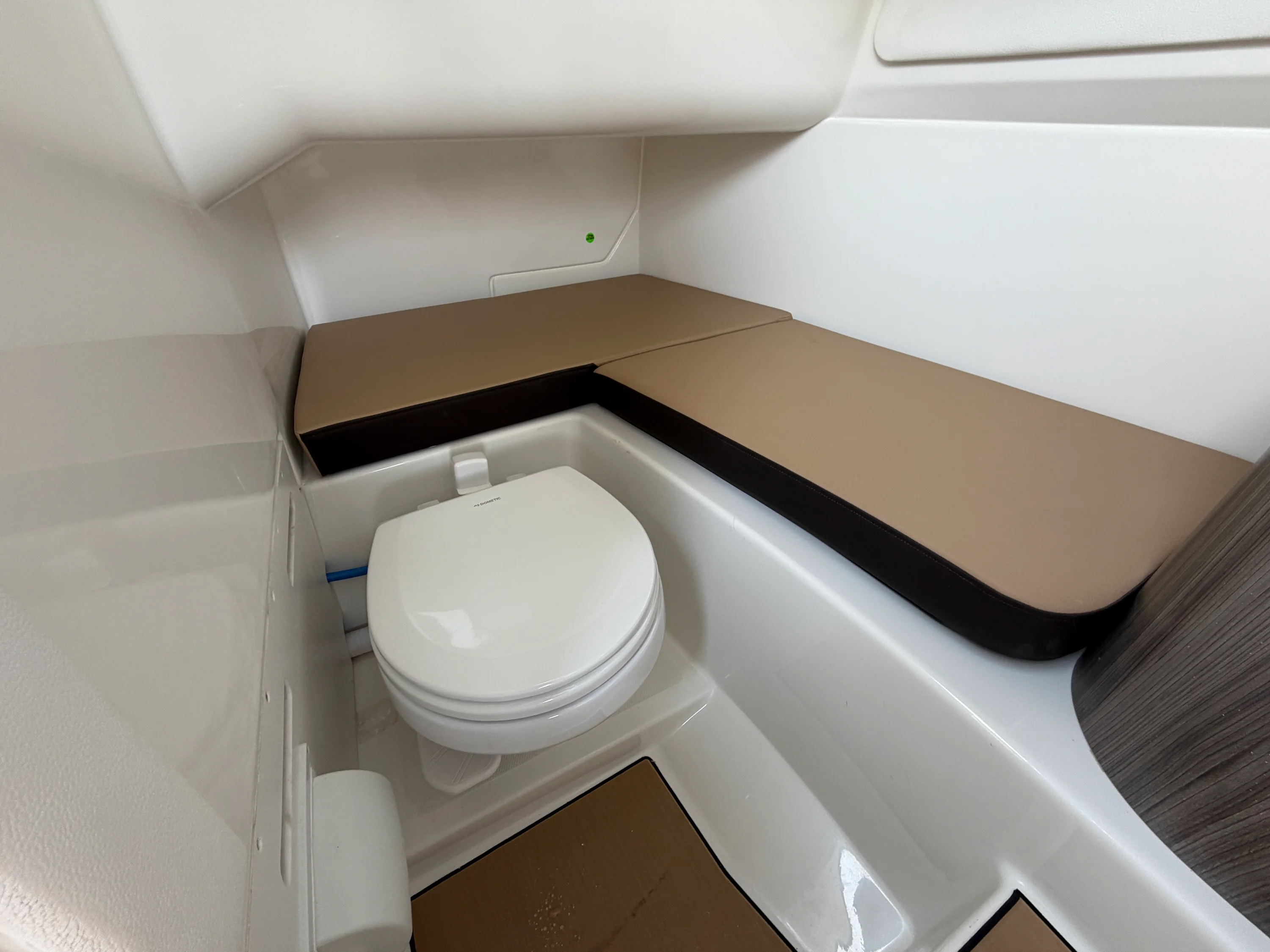 2026 Sea Ray SDX 270 Outboard Image Thumbnail #26