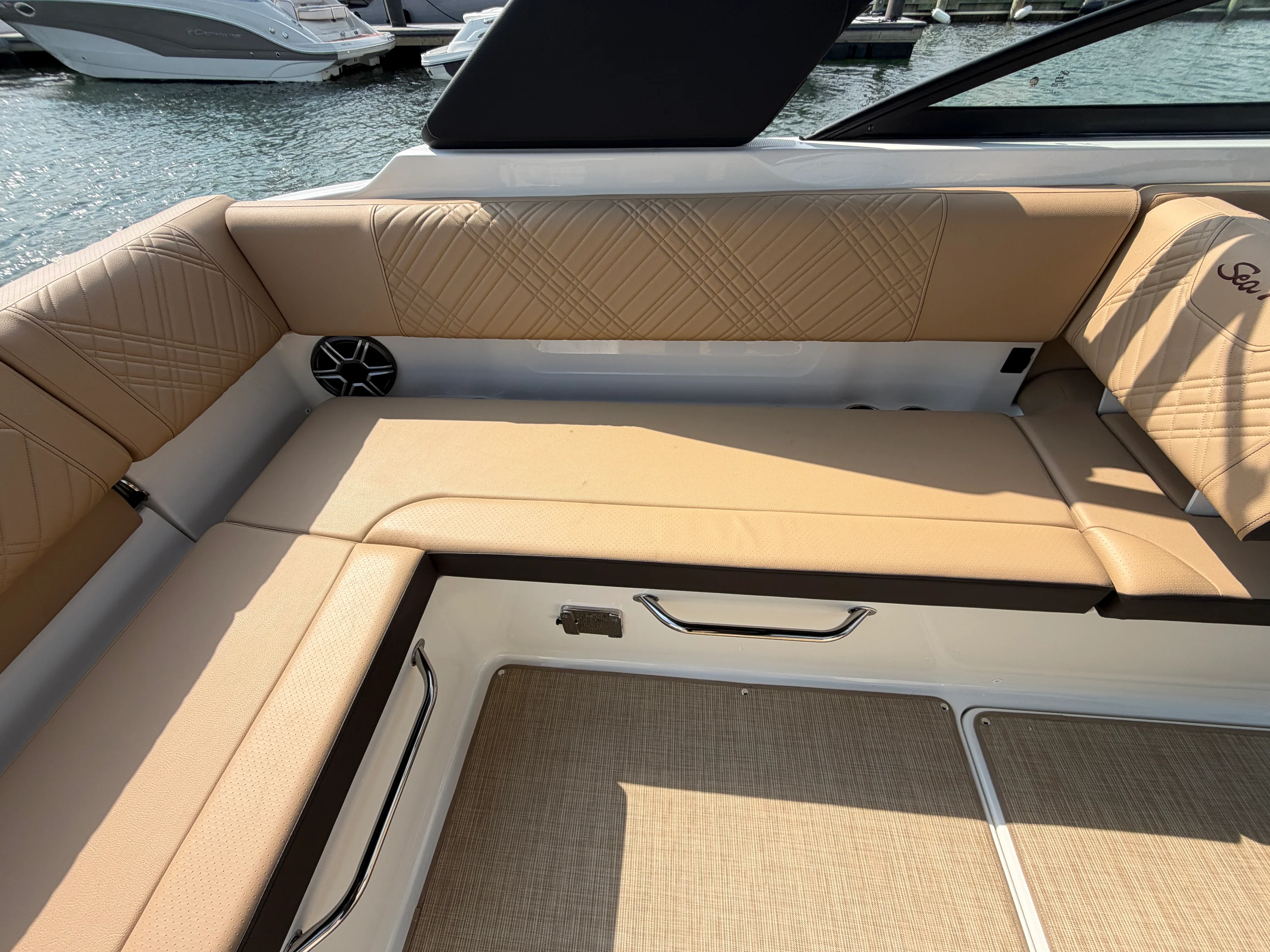 2026 Sea Ray SDX 270 Outboard Image Thumbnail #15