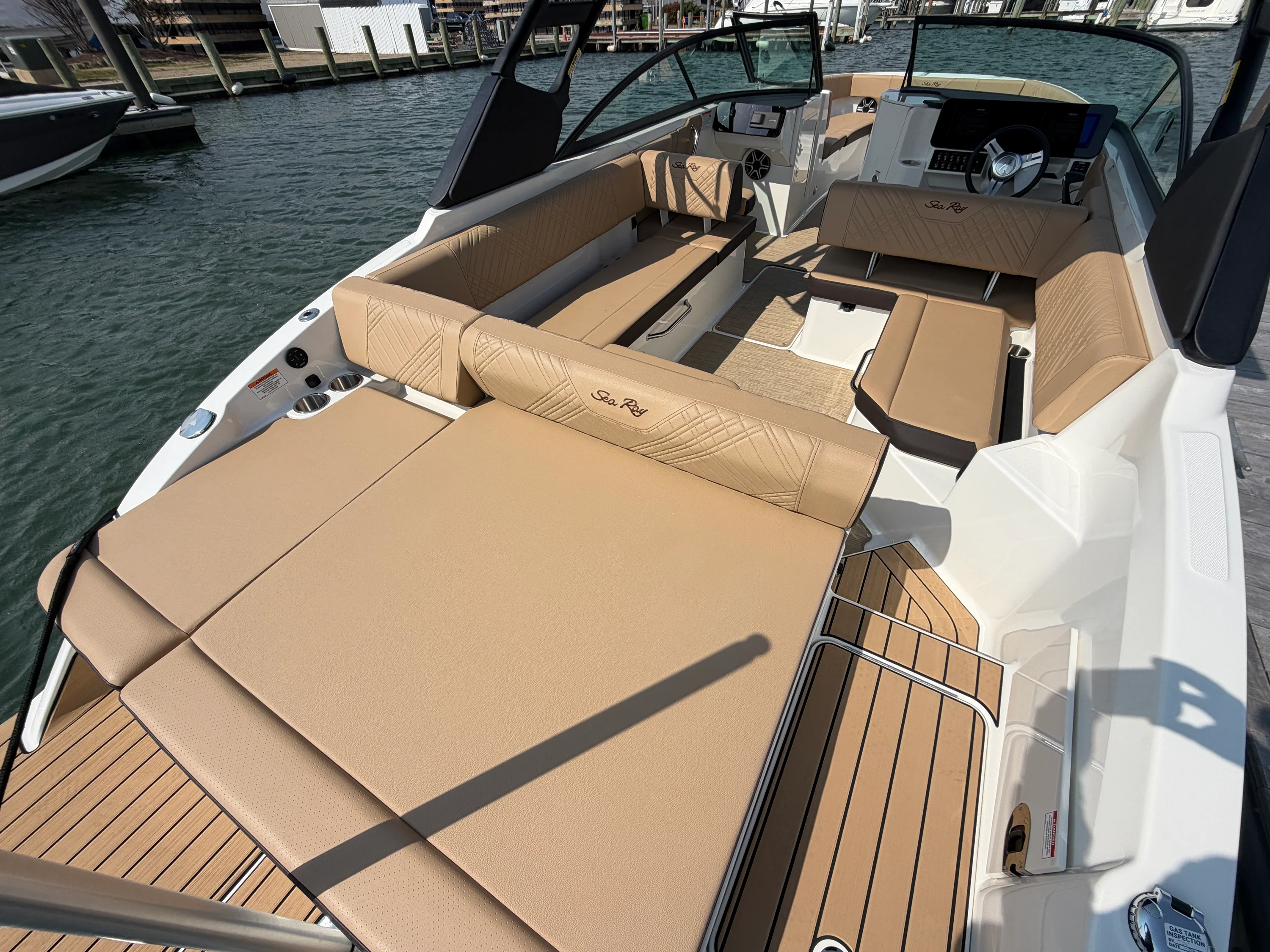 2026 Sea Ray SDX 270 Outboard Image Thumbnail #9