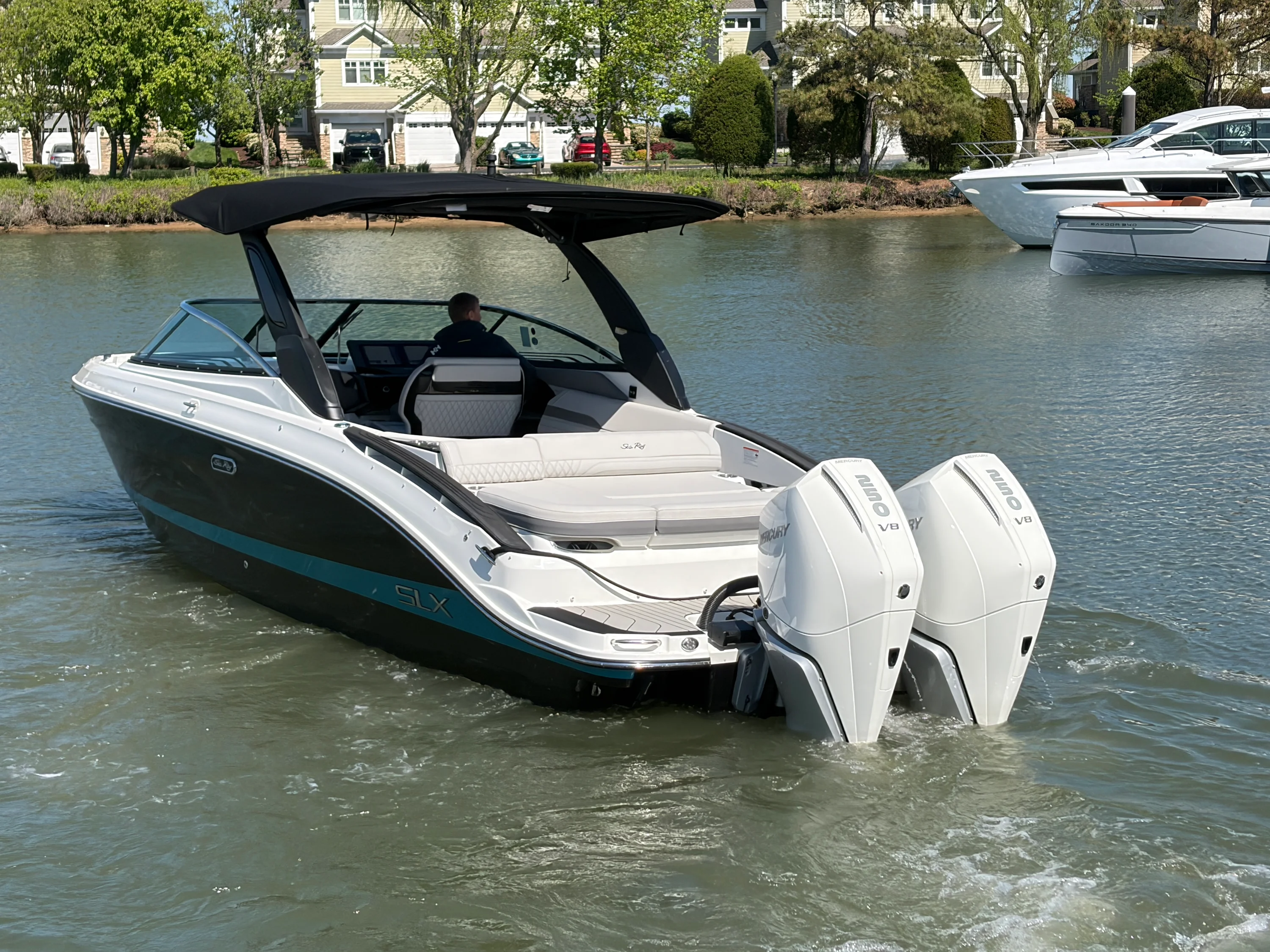 2026 Sea Ray SLX 280 Outboard Image Thumbnail #3