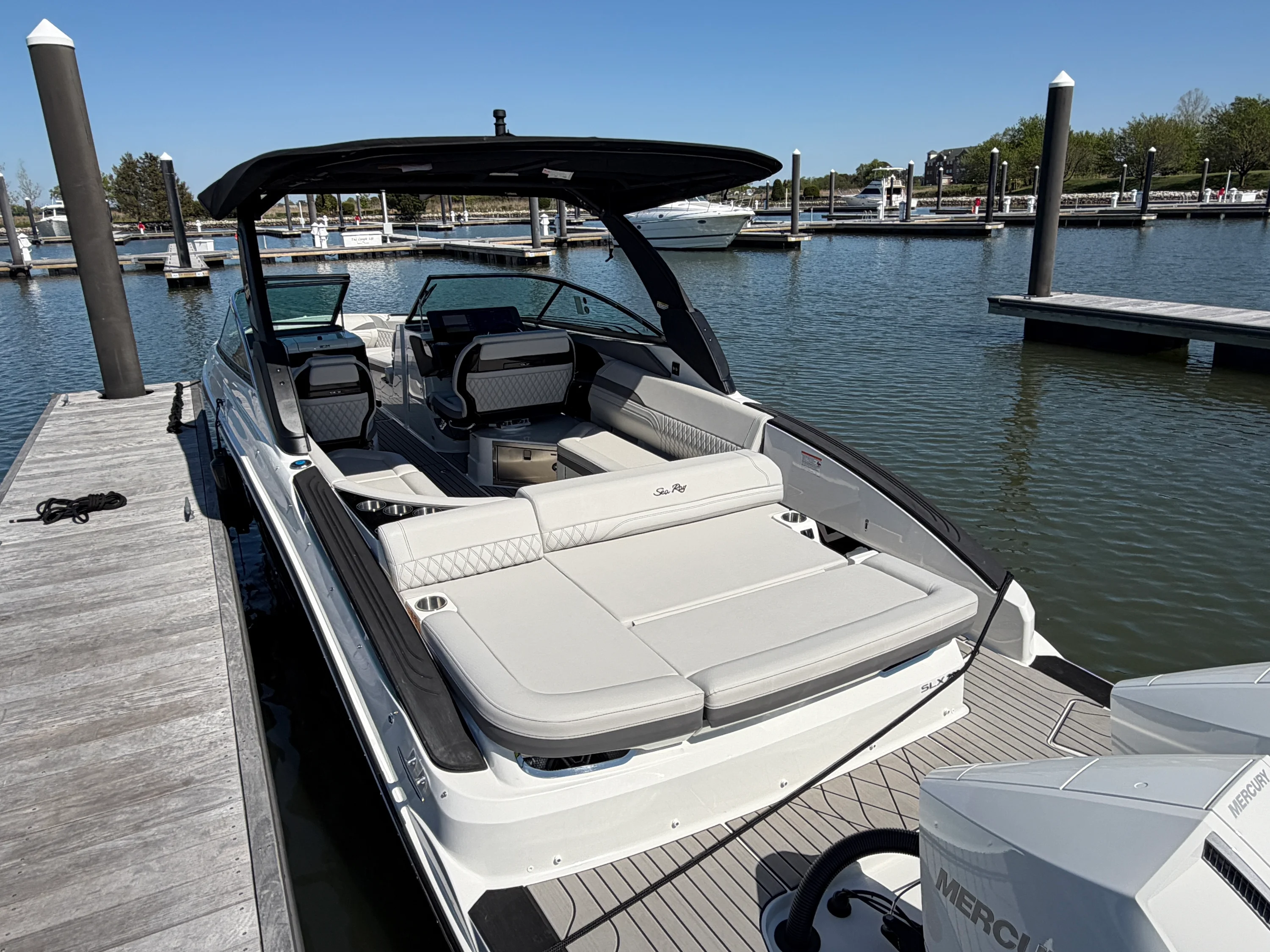 2026 Sea Ray SLX 280 Outboard Image Thumbnail #12