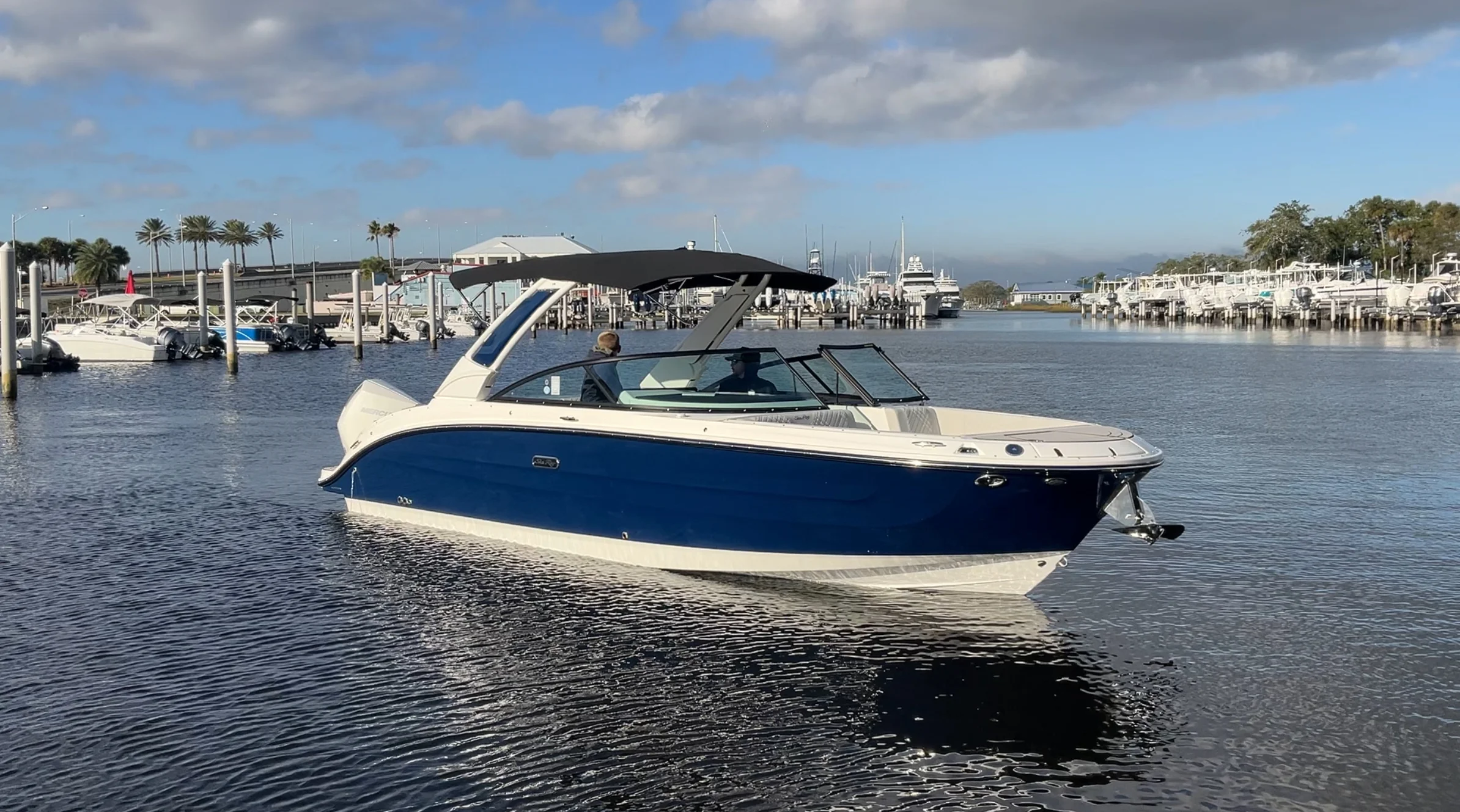 2026 Sea Ray SDX 270 Outboard Image Thumbnail #1