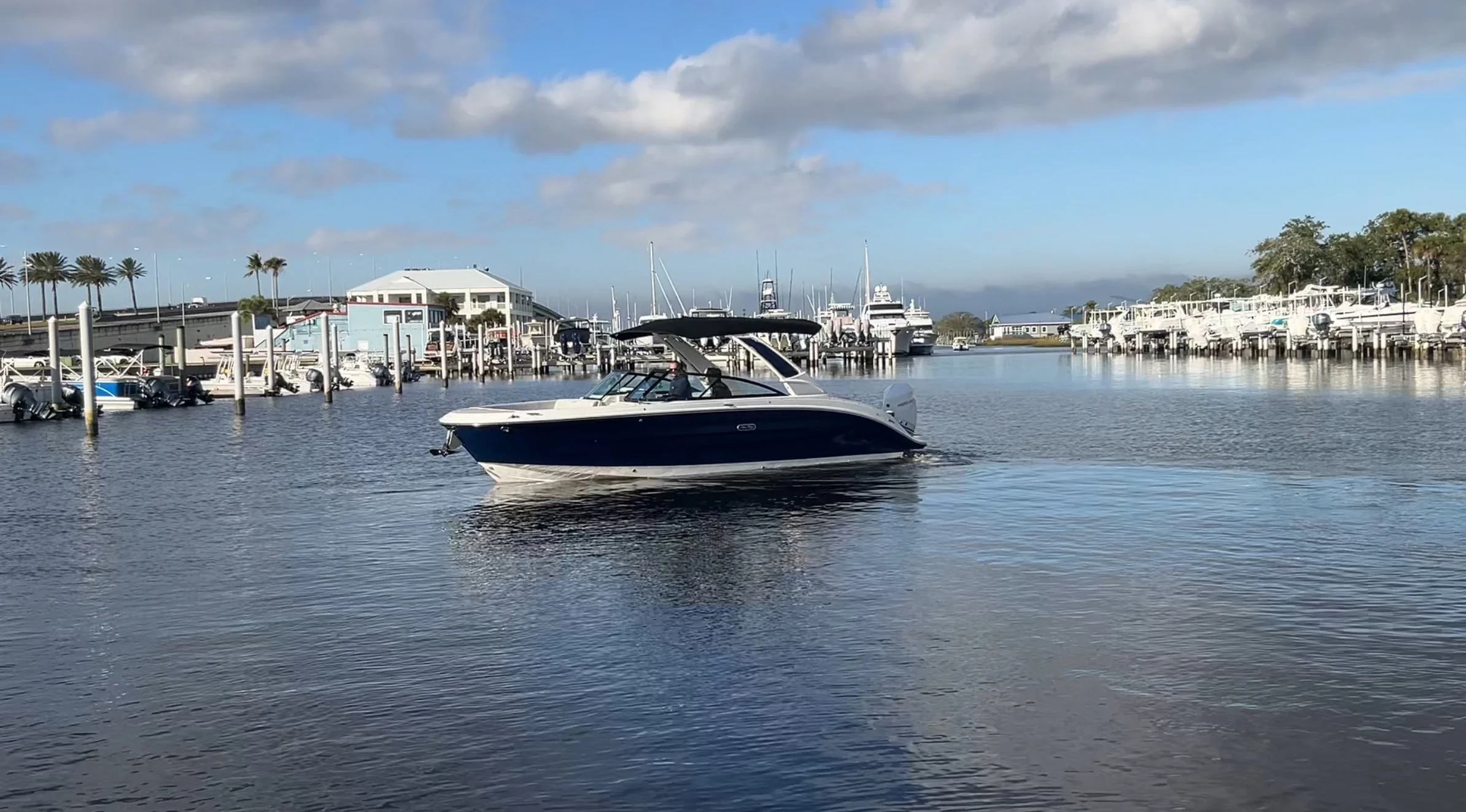 2026 Sea Ray SDX 270 Outboard Image Thumbnail #0