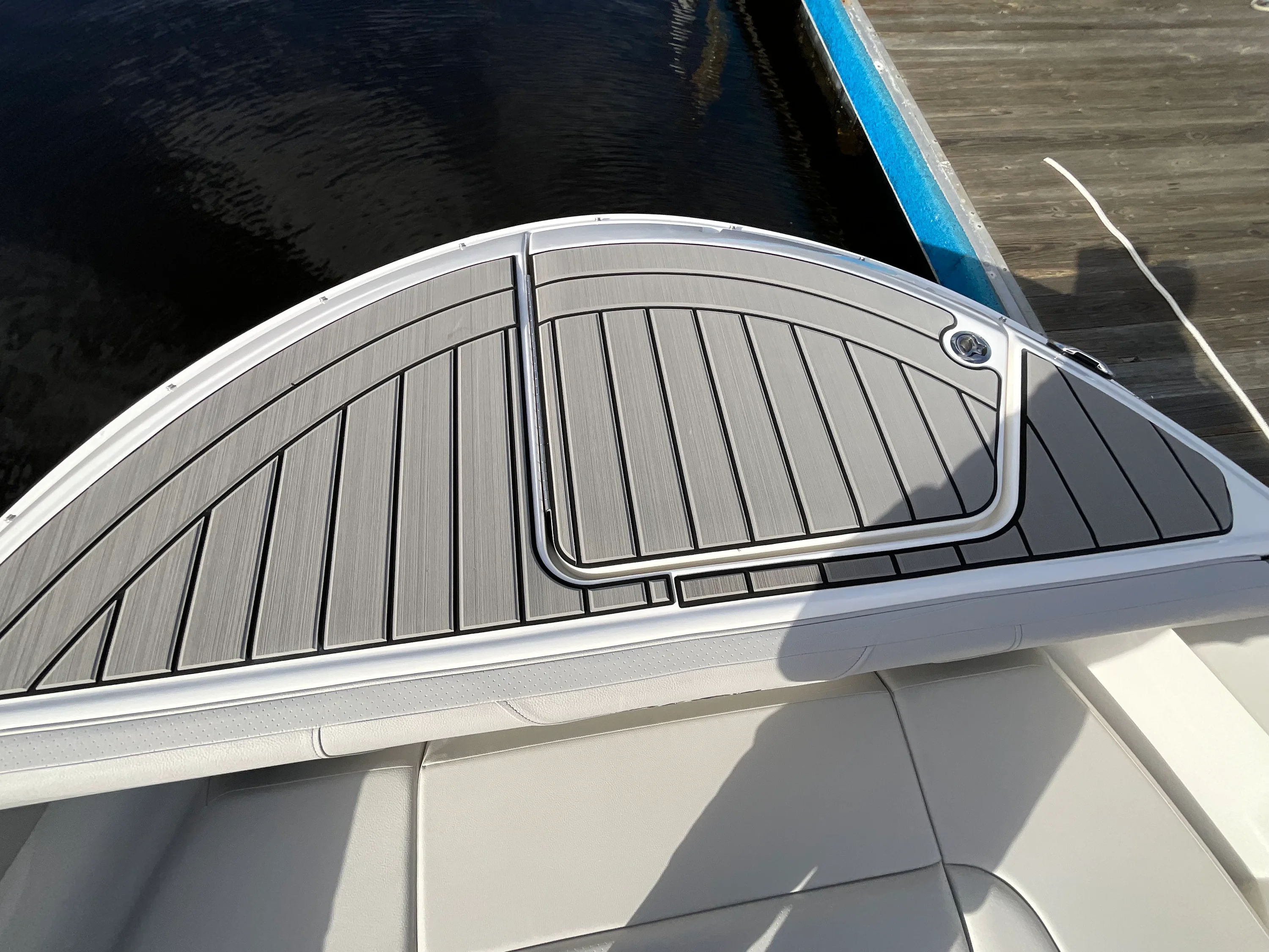 2026 Sea Ray SDX 270 Outboard Image Thumbnail #6