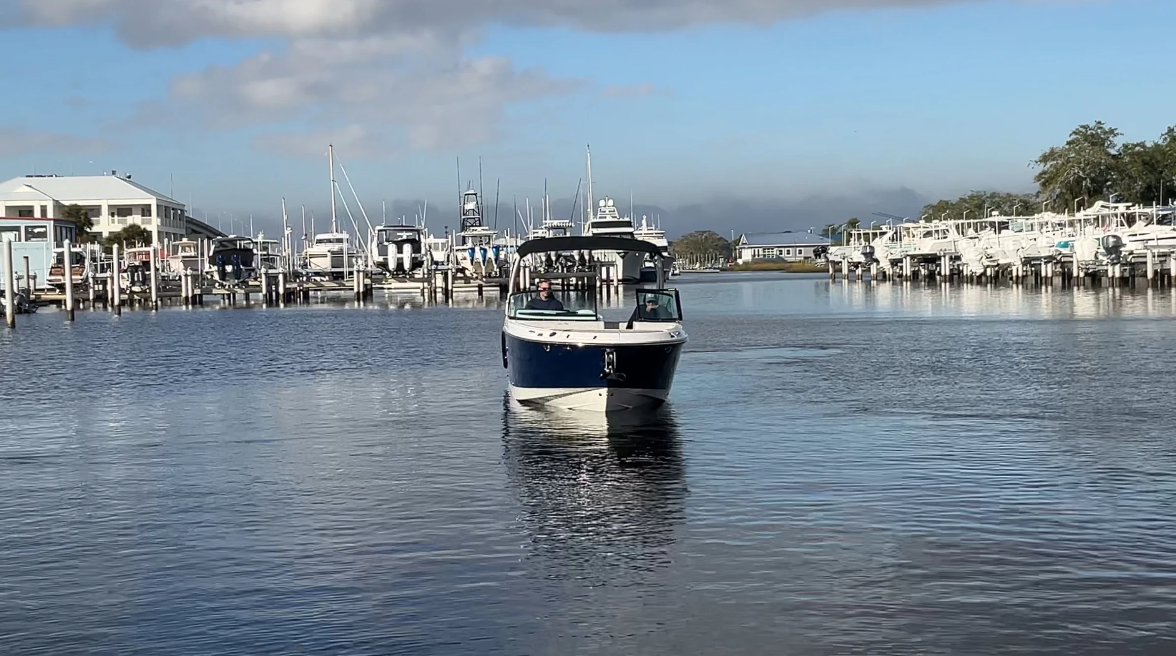 2026 Sea Ray SDX 270 Outboard Image Thumbnail #3