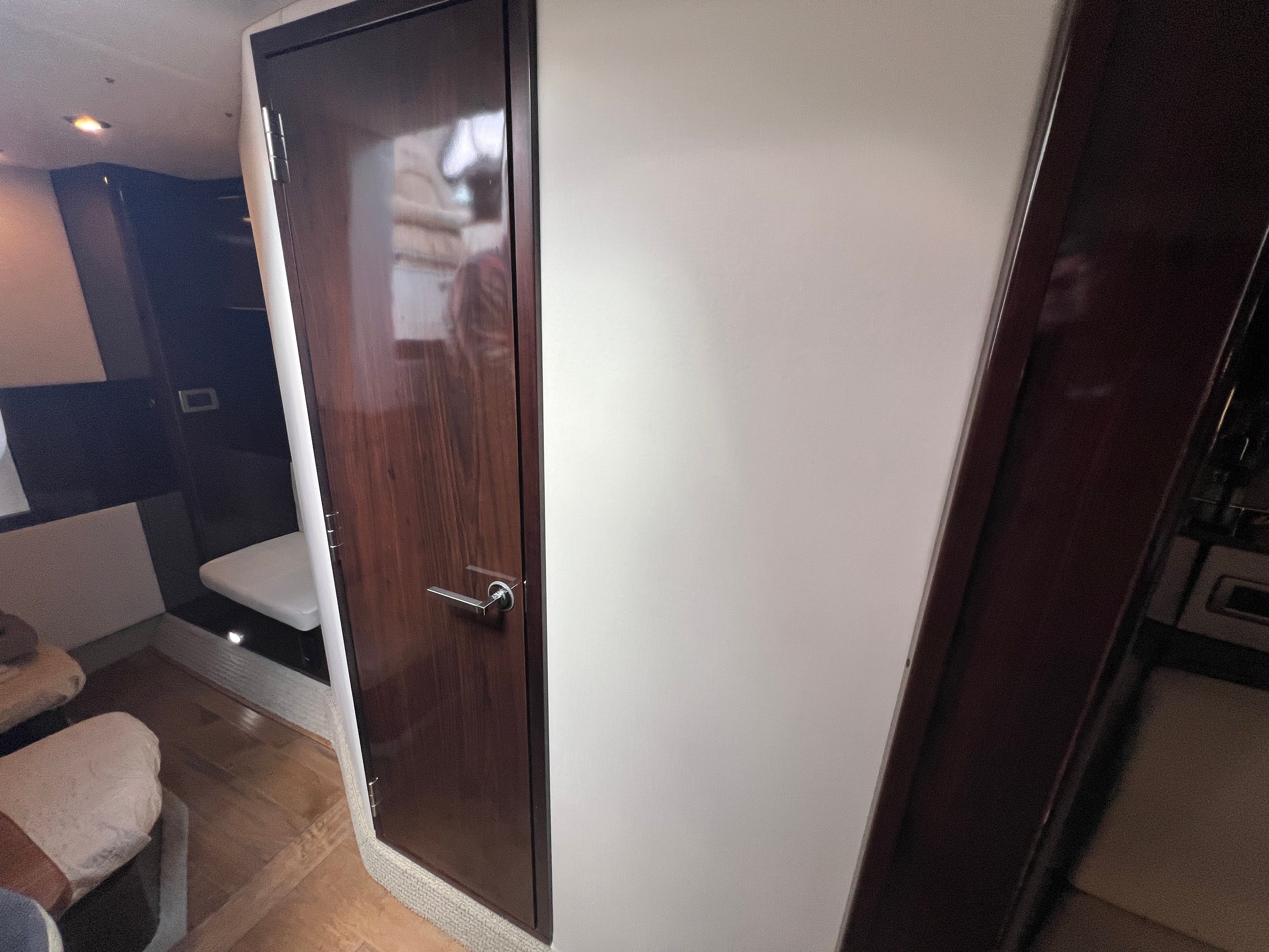 2018 Sea Ray 350 SUNDANCER Image Thumbnail #55