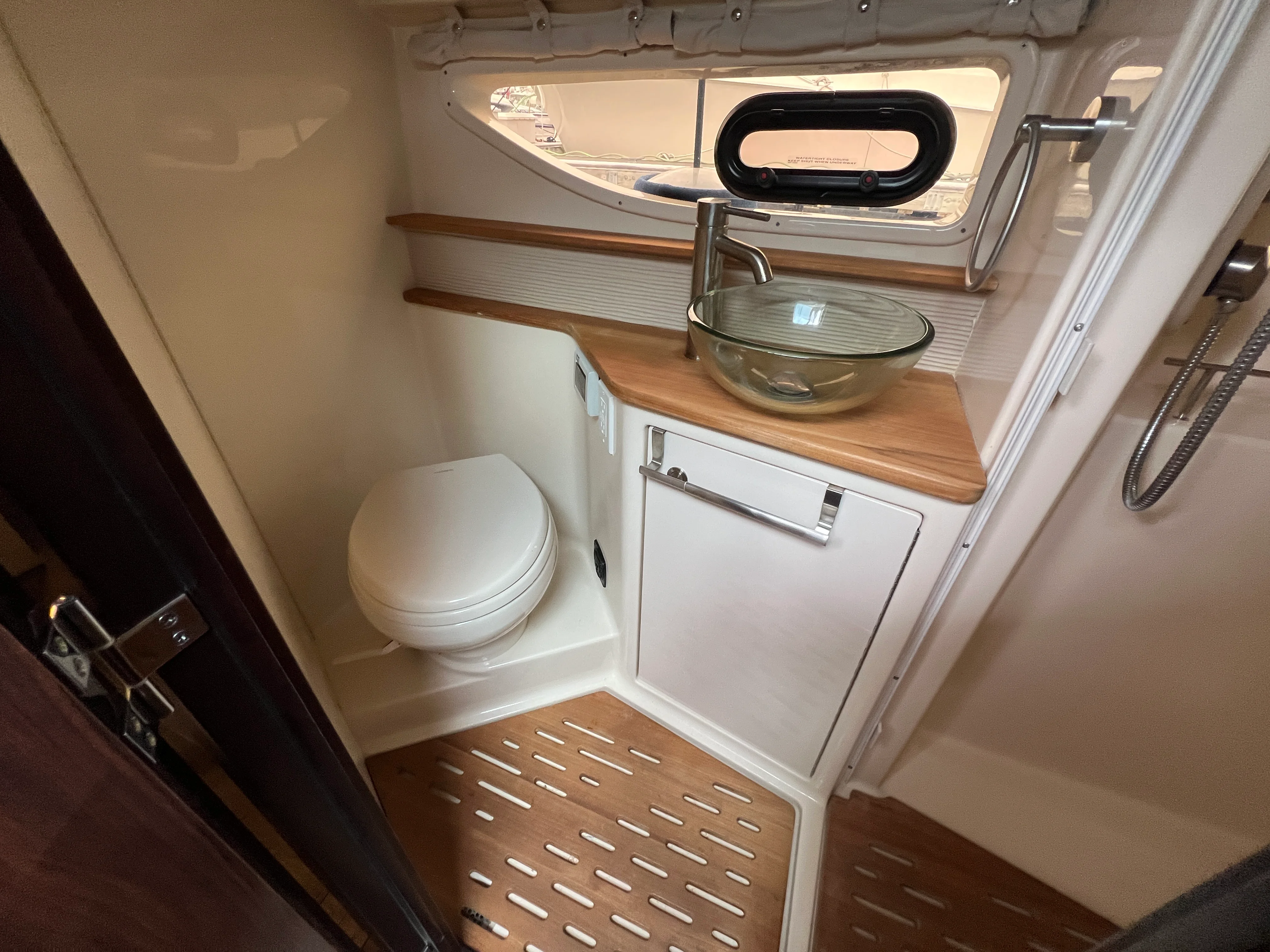 2018 Sea Ray 350 SUNDANCER Image Thumbnail #60