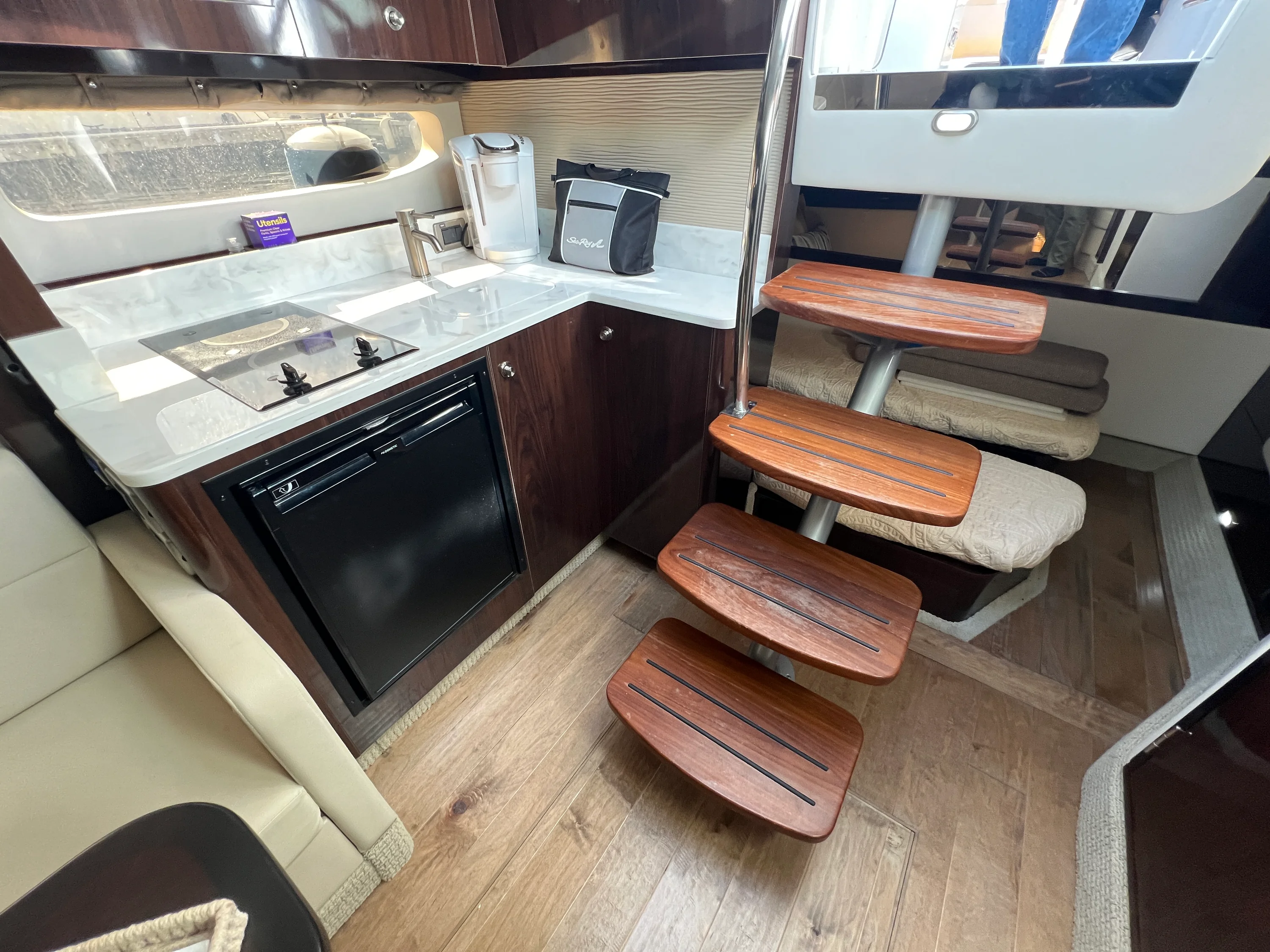 2018 Sea Ray 350 SUNDANCER Image Thumbnail #33