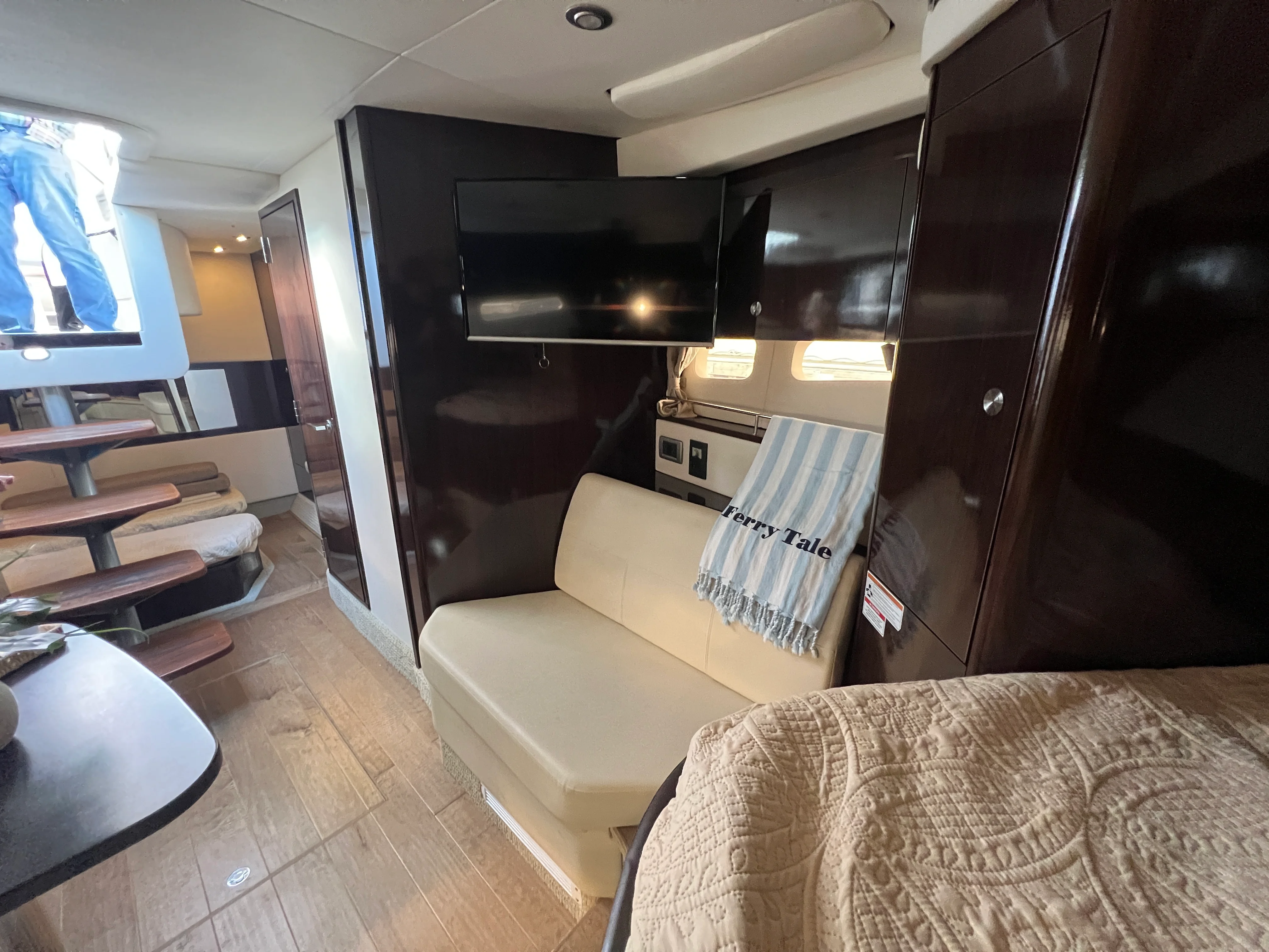 2018 Sea Ray 350 SUNDANCER Image Thumbnail #48