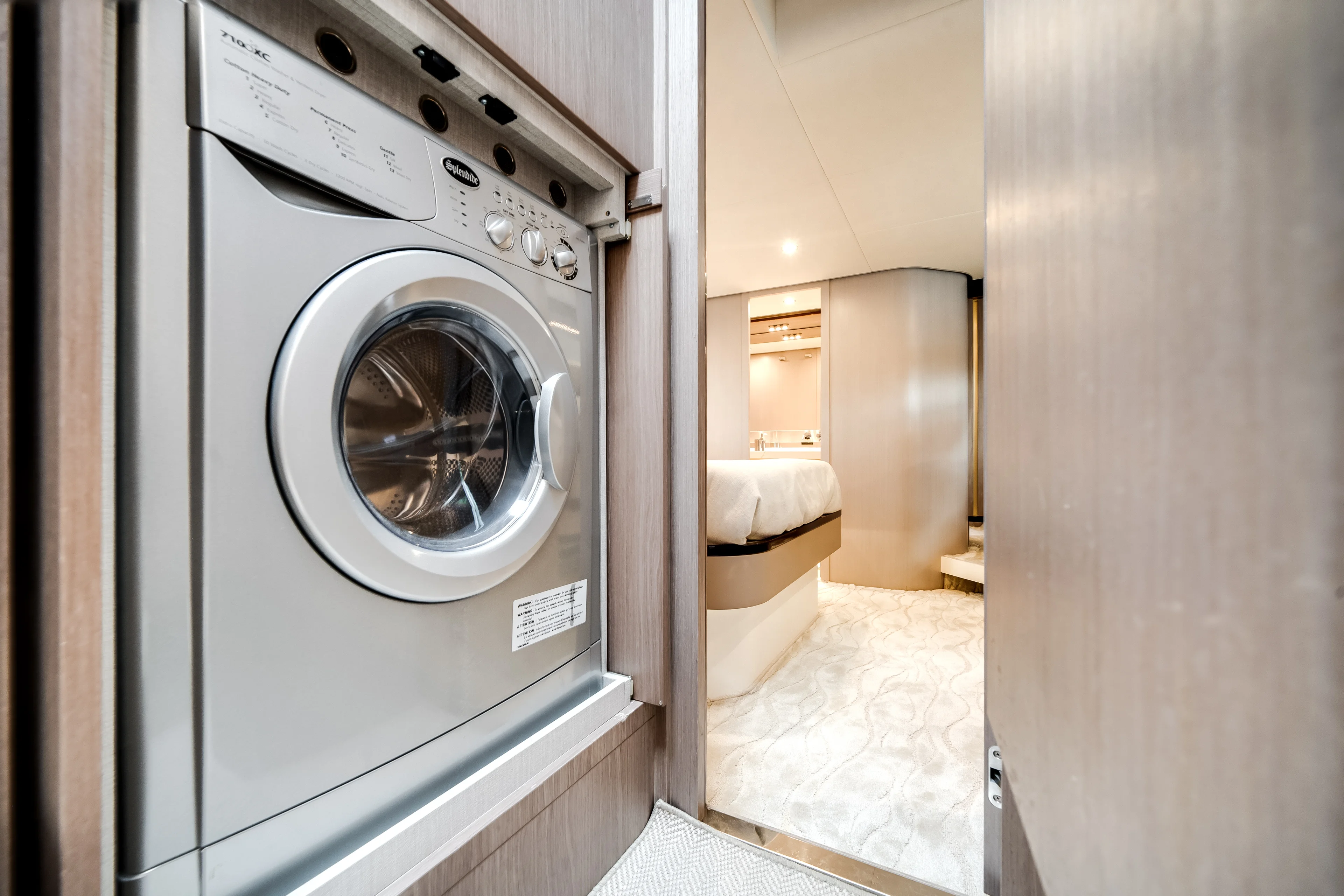 2022 Azimut 60 FLY Image Thumbnail #36