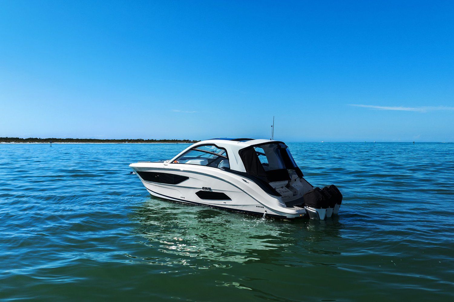 2023 Sea Ray 370 SUNDANCER OUTBOARD Image Thumbnail #5